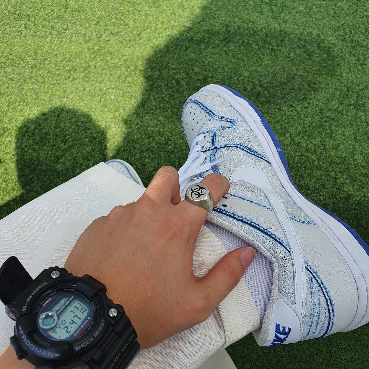 Nike SB Dunk Low Premium White Game Royal 착용 스타일 - 2