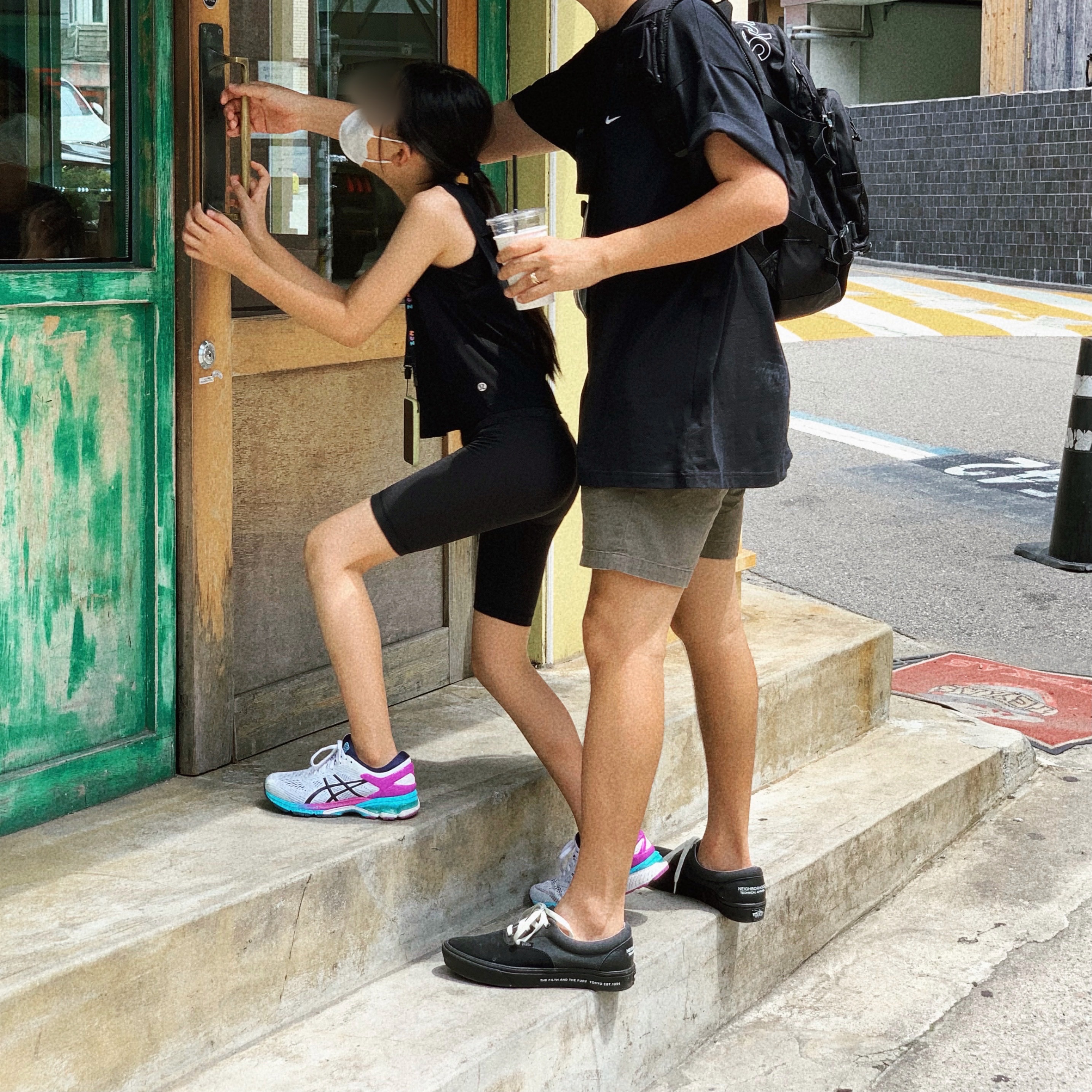 Vans x Neighborhood ComfyCush Era Black 착용 스타일 - 2