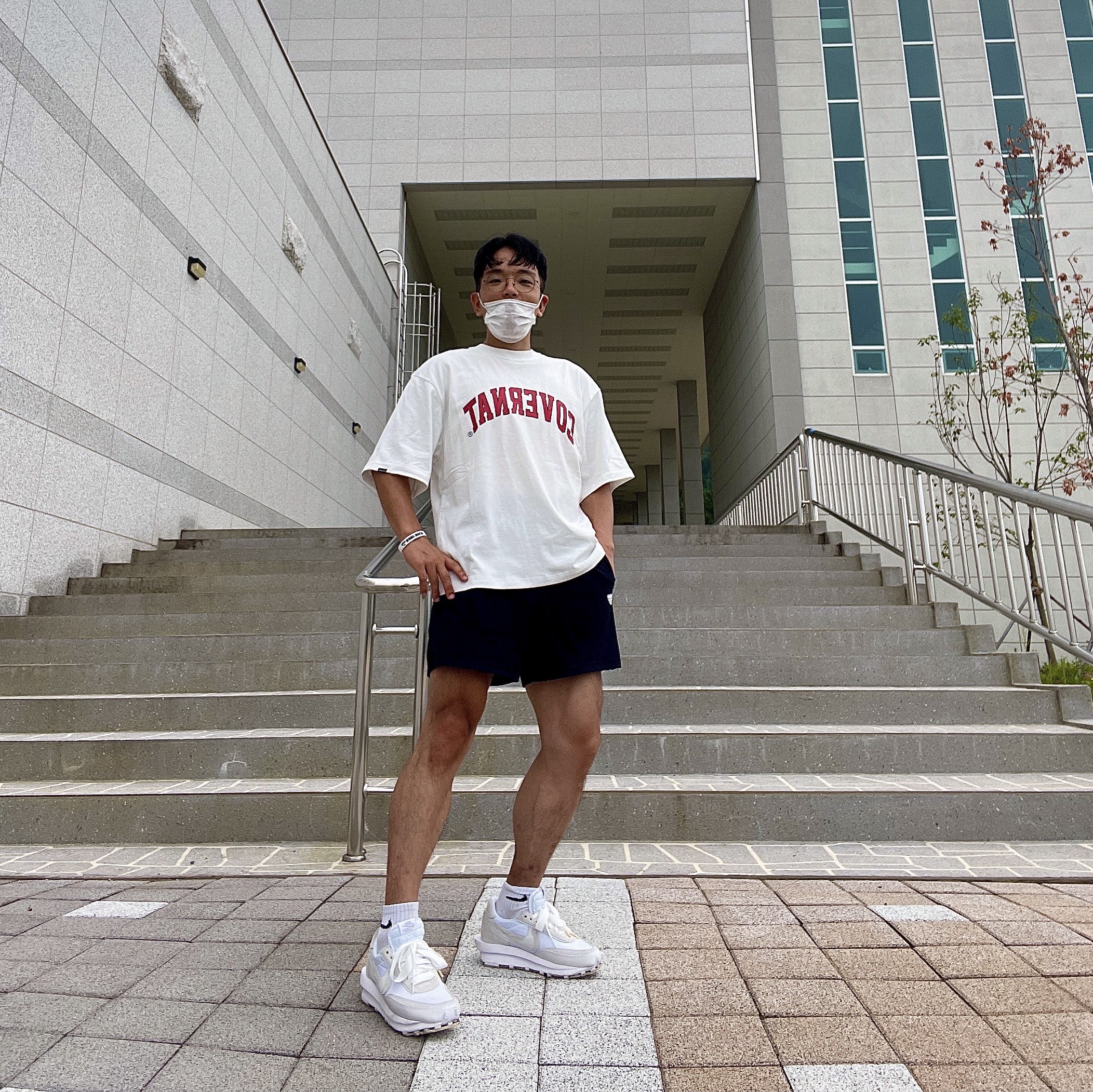 Nike x Sacai LDWaffle White Nylon 착용 스타일