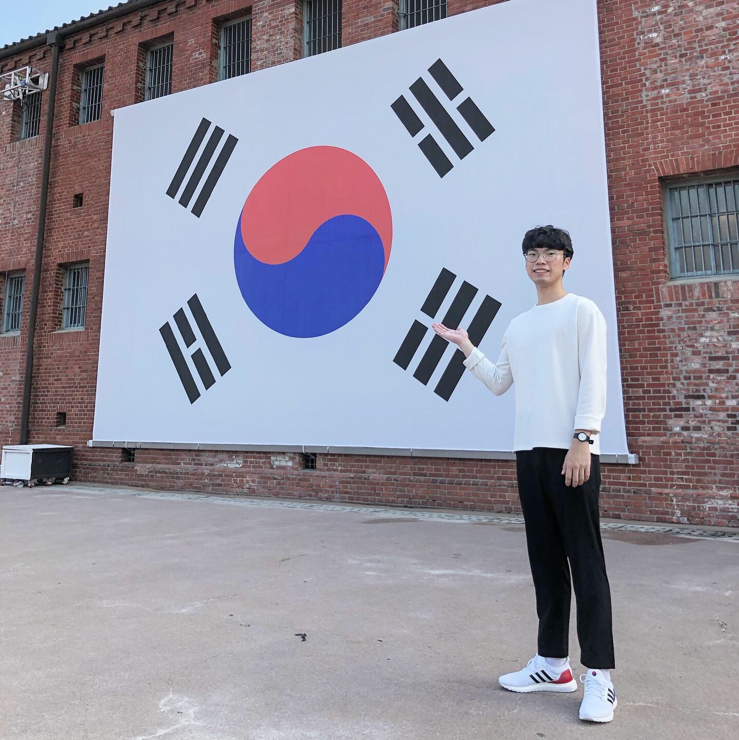 Adidas Ultraboost 4.0 Seoul 1988 착용 스타일 - 1