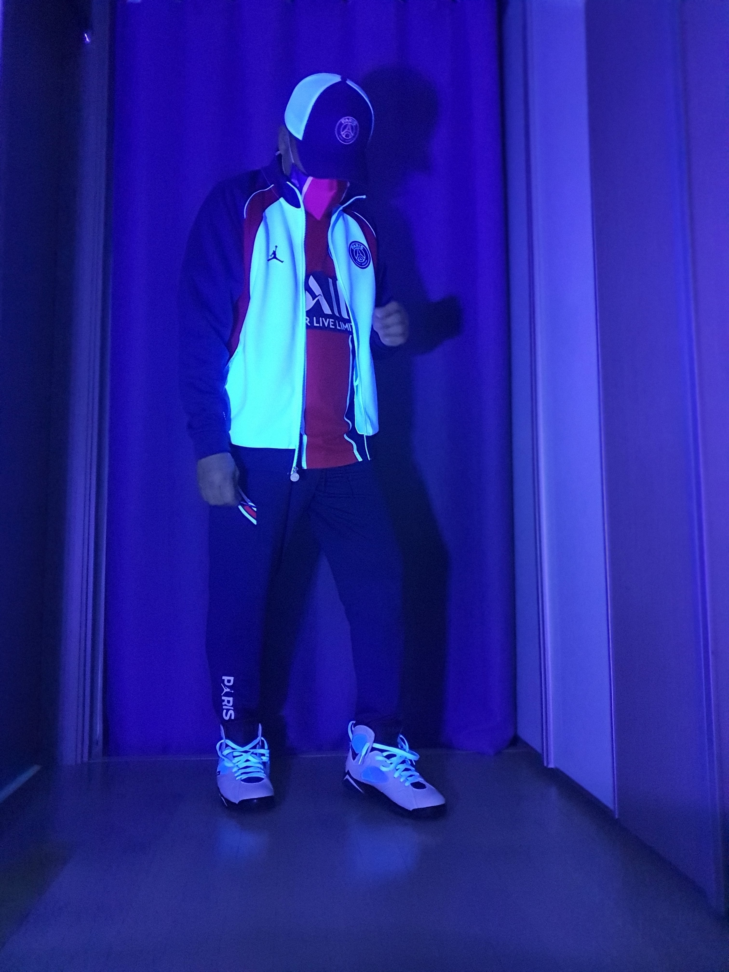 Jordan 7 x Paris Saint-Germain Retro 착용 스타일 - 4