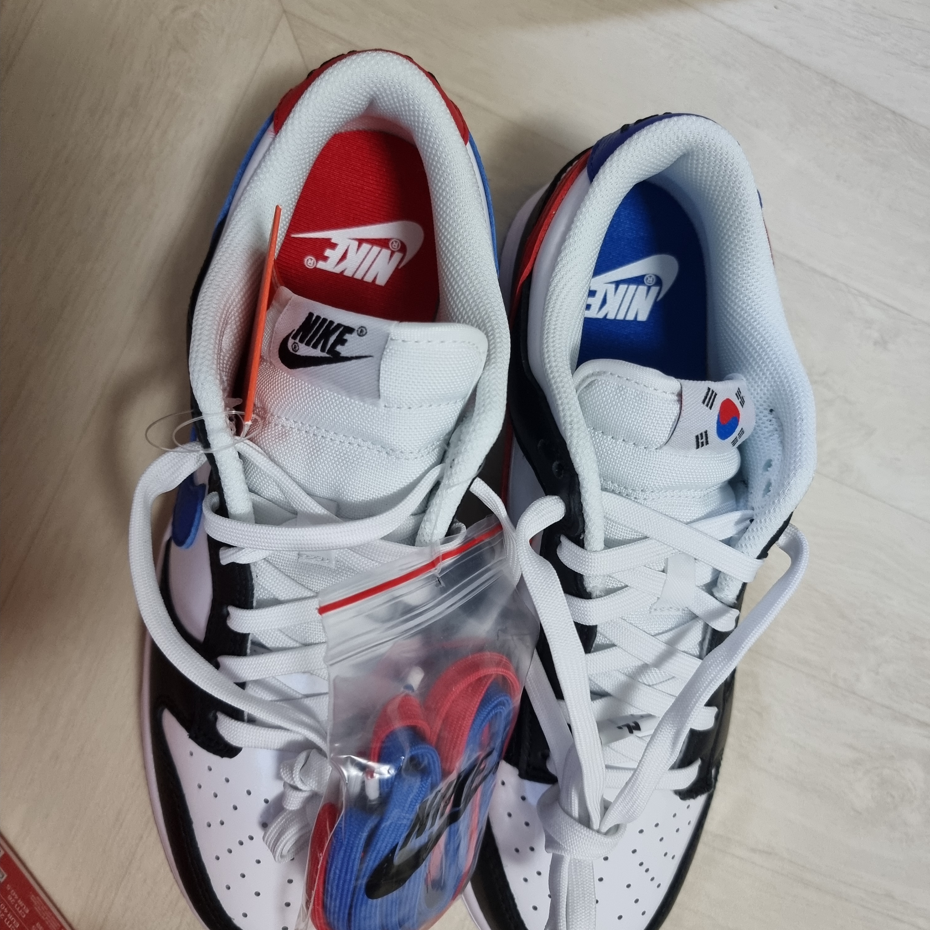 Nike Dunk Low SE Seoul 착용 스타일 - 2