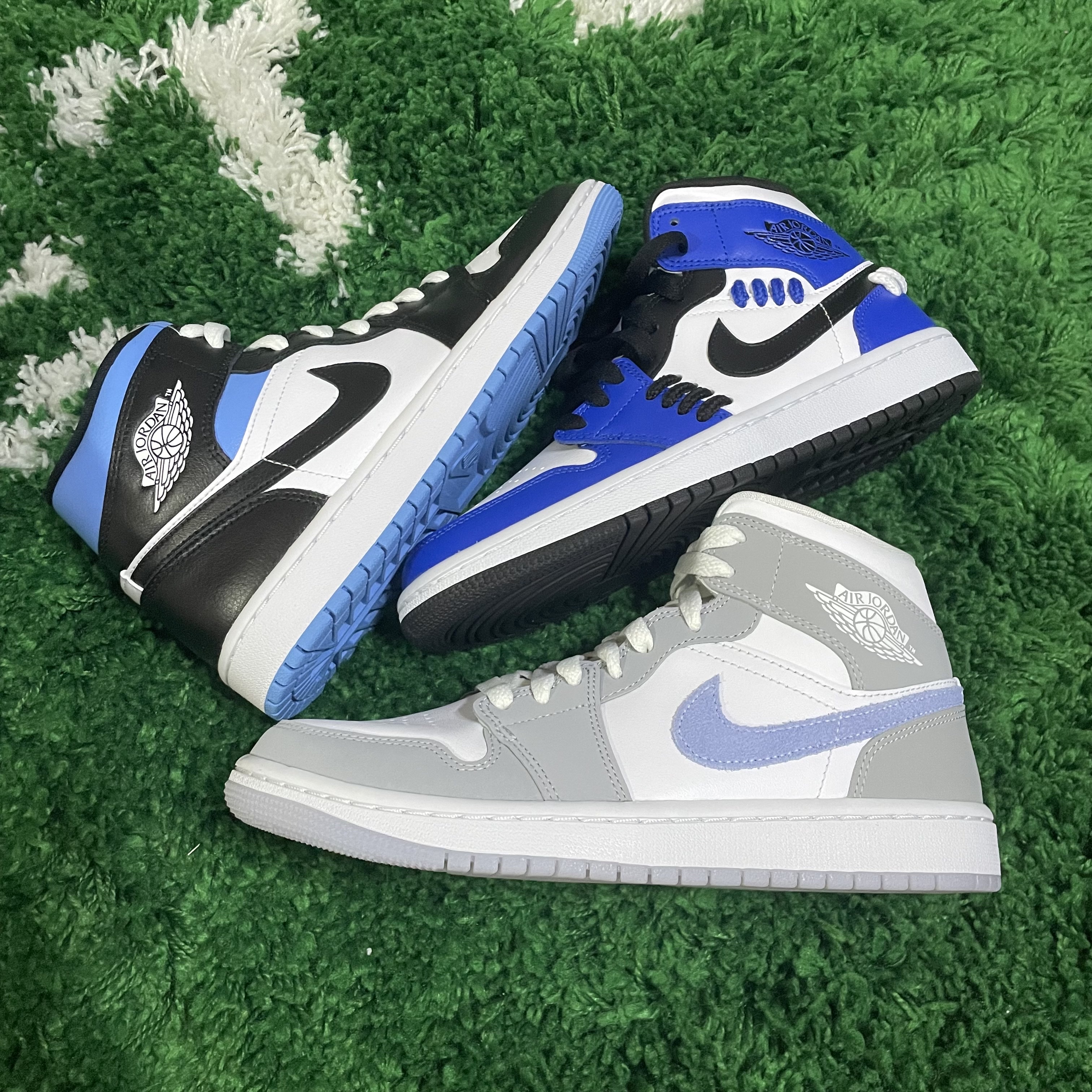 (W) Jordan 1 Mid Wolf Grey, (W) Jordan 1 Mid SE Sisterhood 착용 스타일