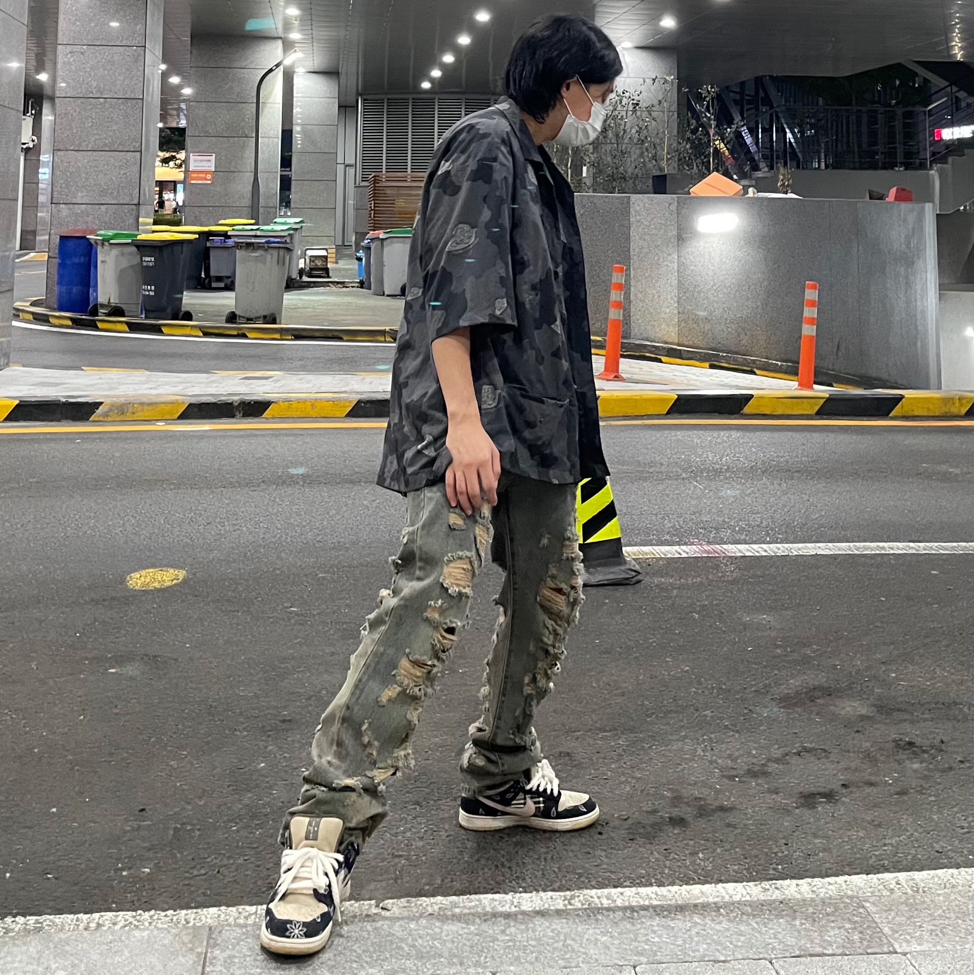 Nike x Travis Scott SB Dunk Low 착용 스타일 - 2