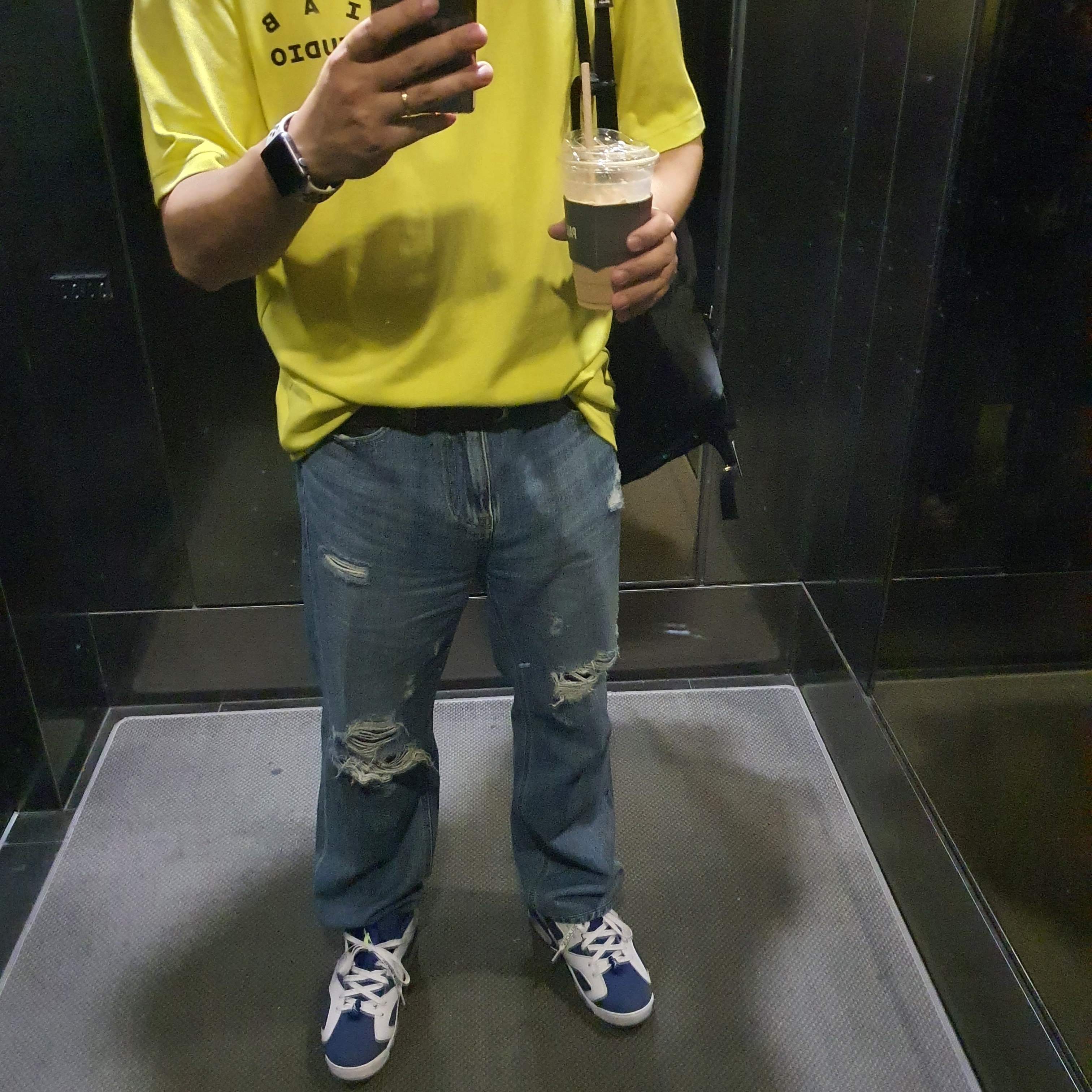 IAB Studio x Asics T-Shirt Lime, Jordan 6 Retro Low Ghost Green 착용 스타일