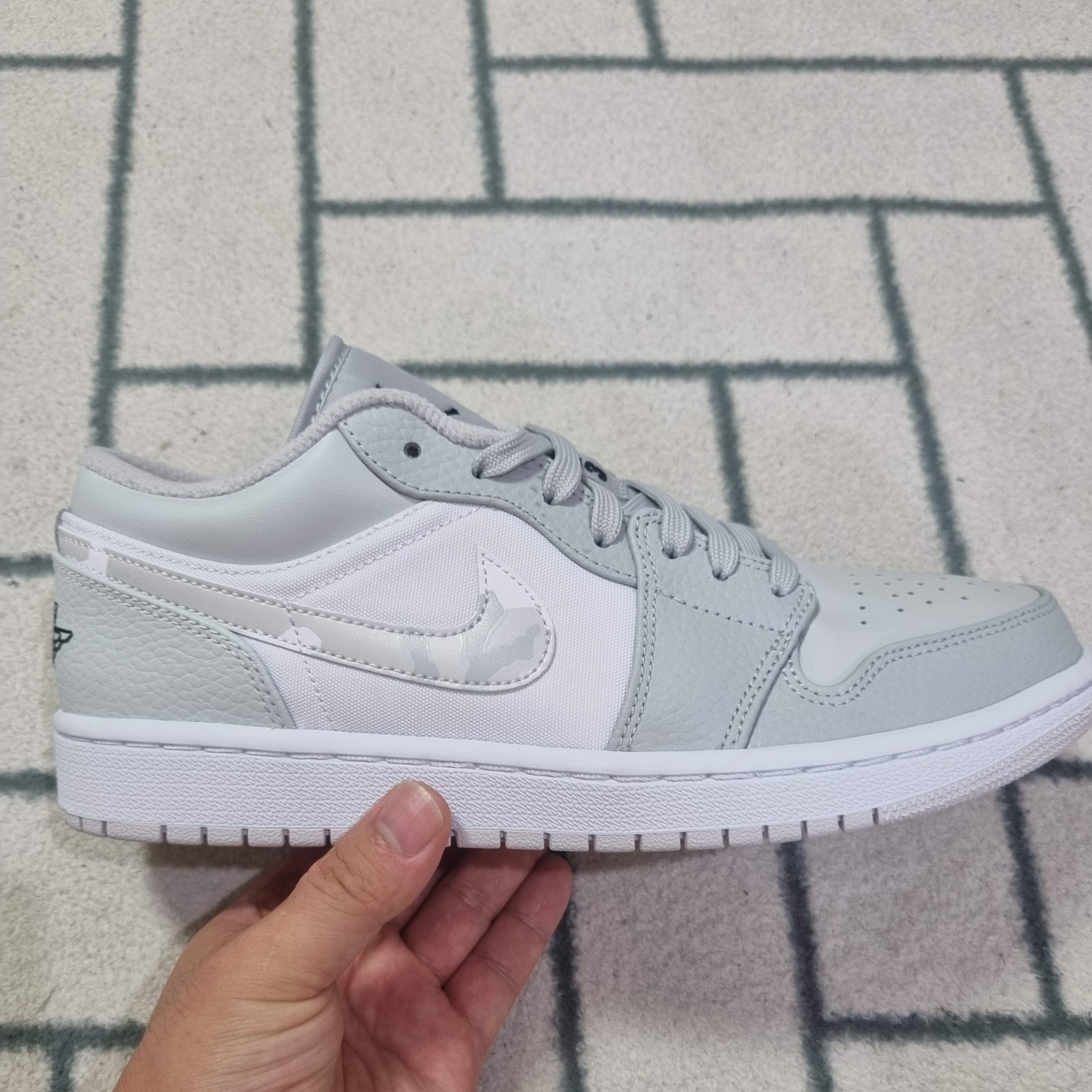 Jordan 1 Low White Camo 착용 스타일 - 2