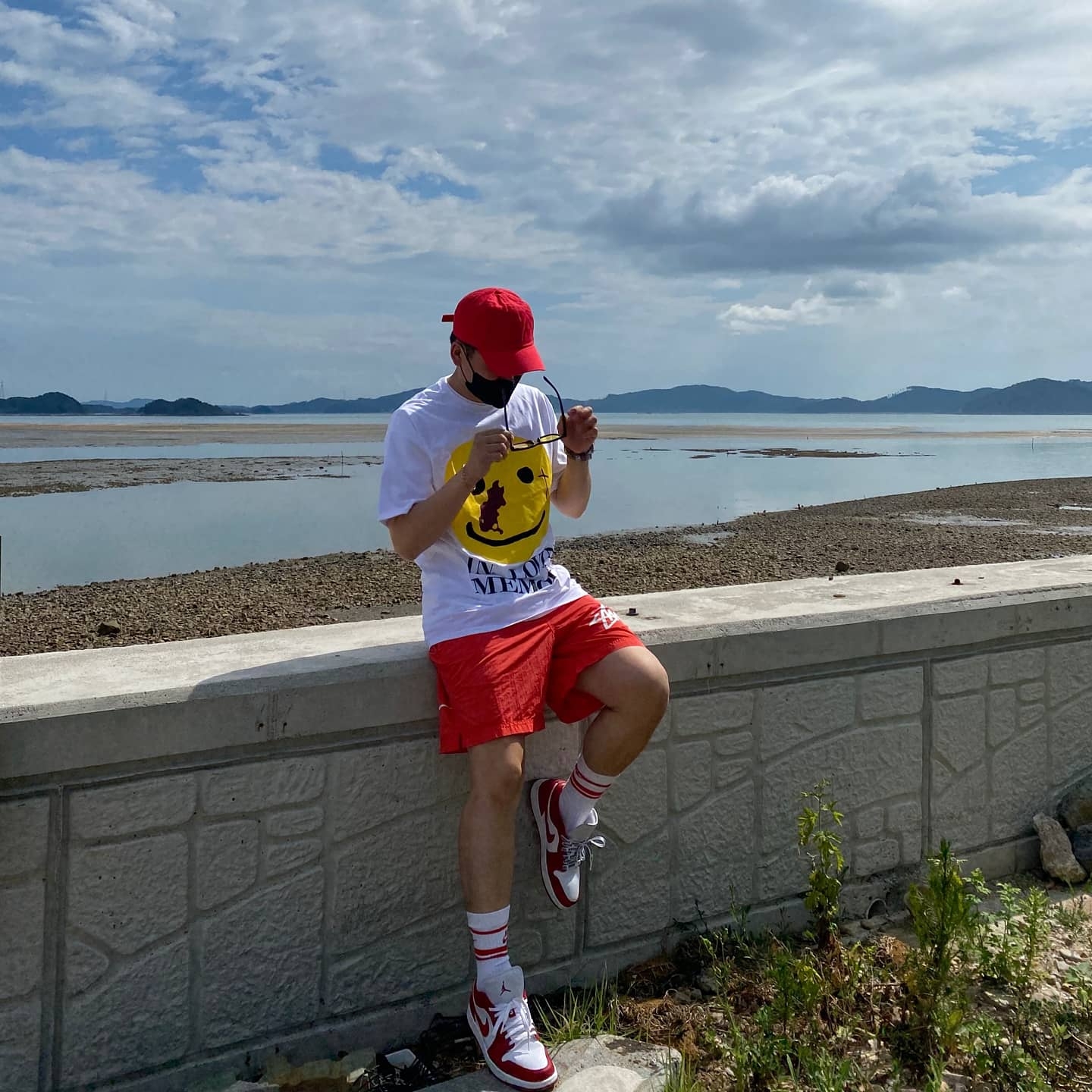 Nike x Stussy Water Shorts Habanero Red, Jordan 1 Low Gym Red White 착용 스타일