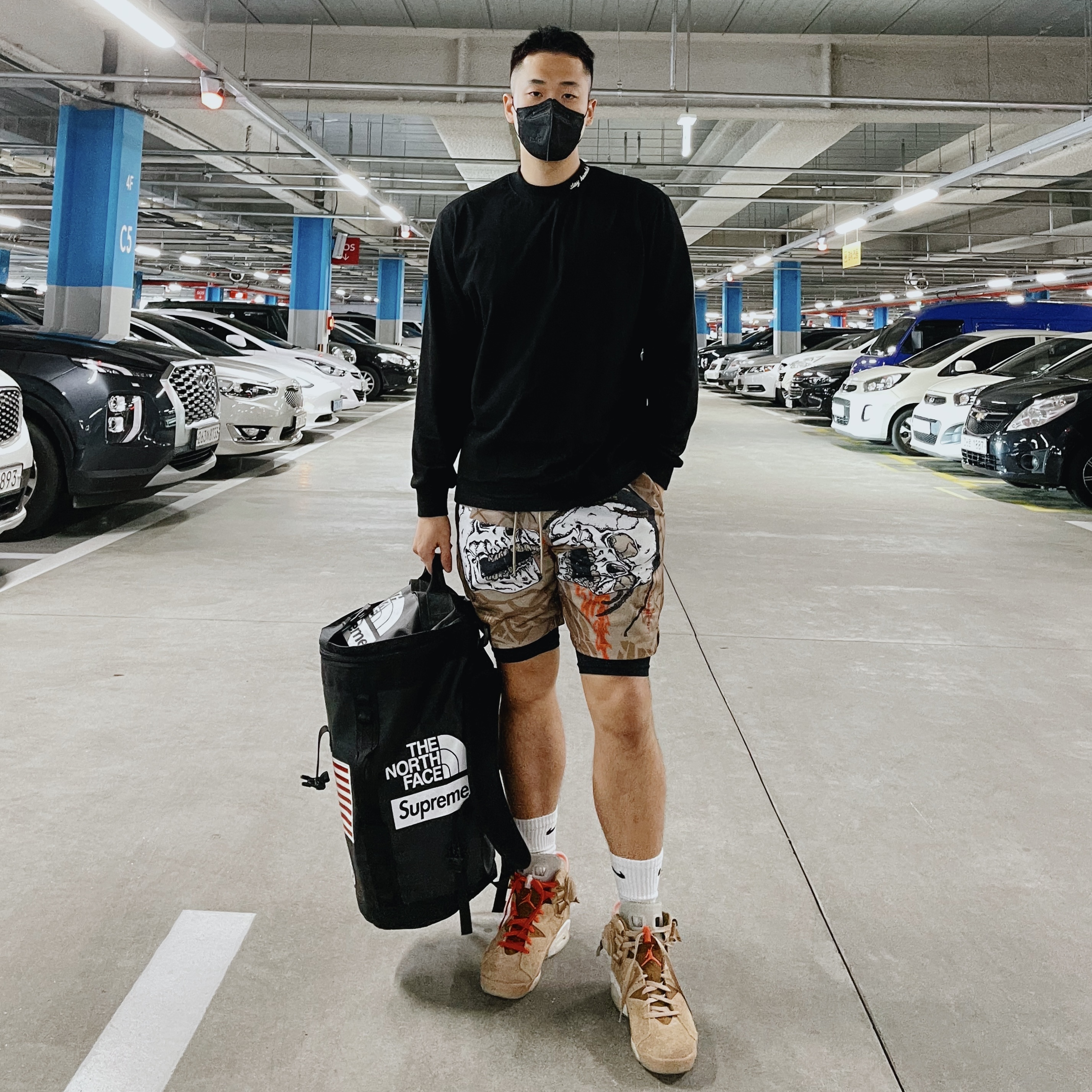 Jordan 6 x Travis Scott Retro SP British Khaki, Jordan x Travis Scott Pool Shorts - Asia 착용 스타일 - 1