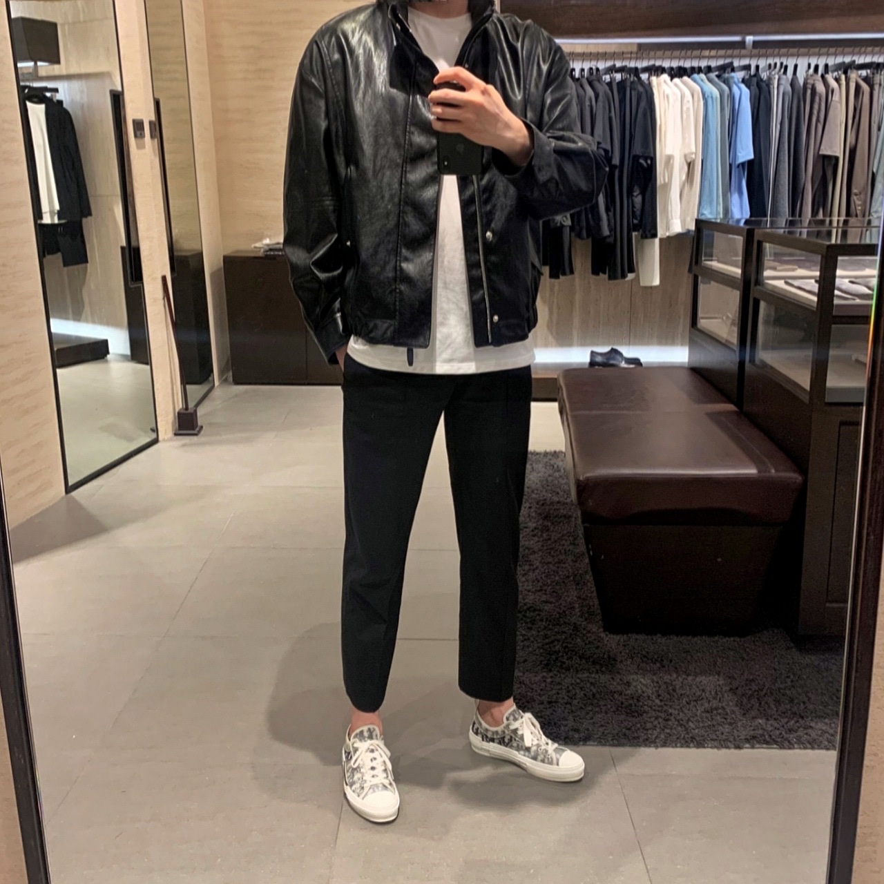 Dior B23 Low Dior Oblique White & Black 착용 스타일