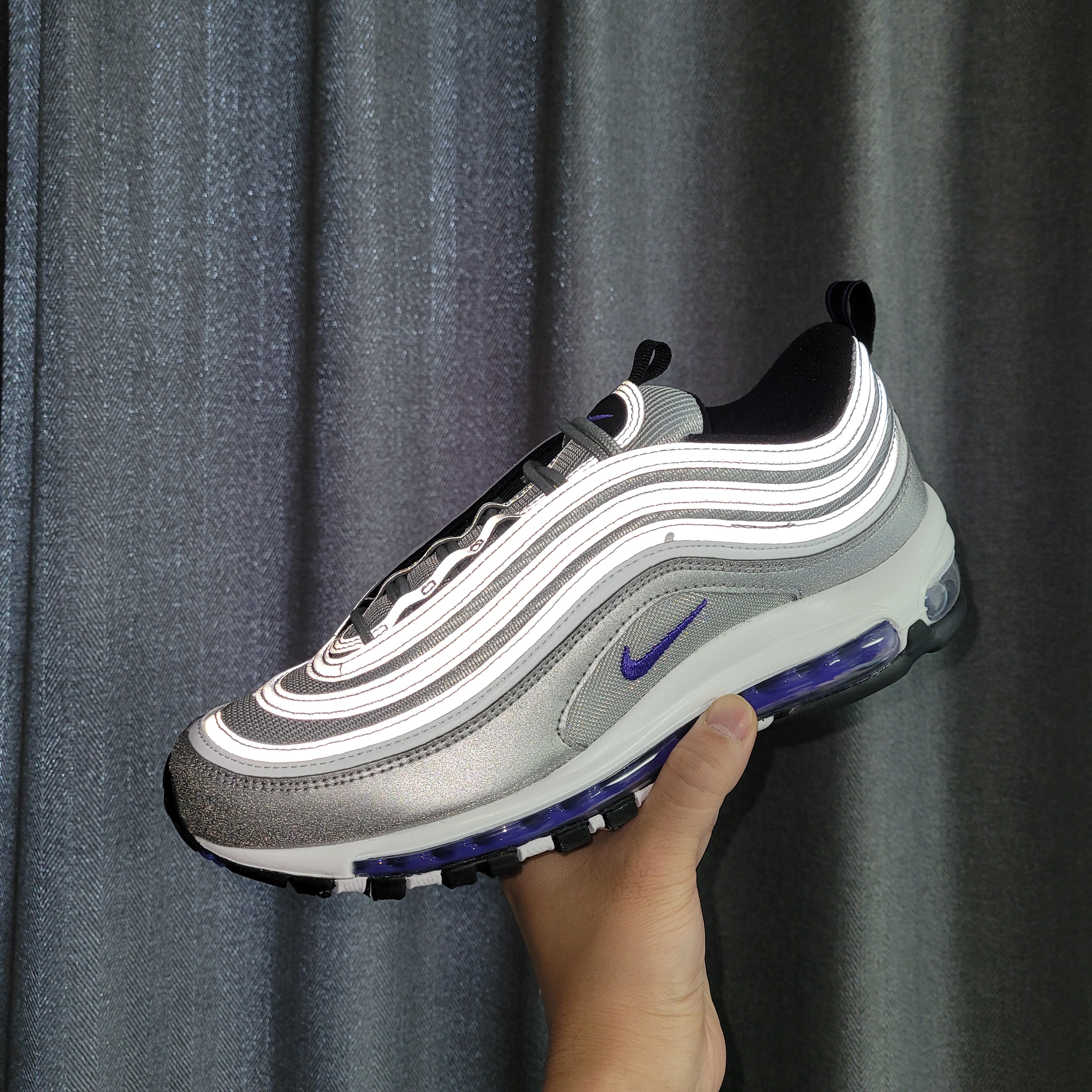Nike Air Max 97 Persian Violet 착용 스타일 - 2