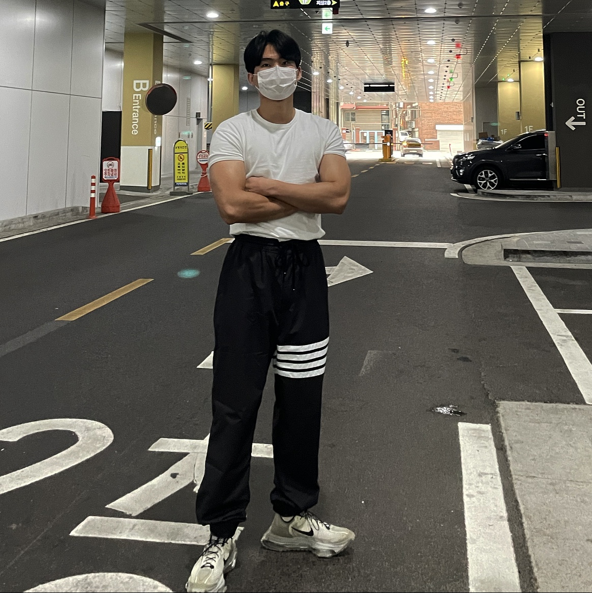 Nike x Matthew M Williams Zoom 004 Stone 착용 스타일