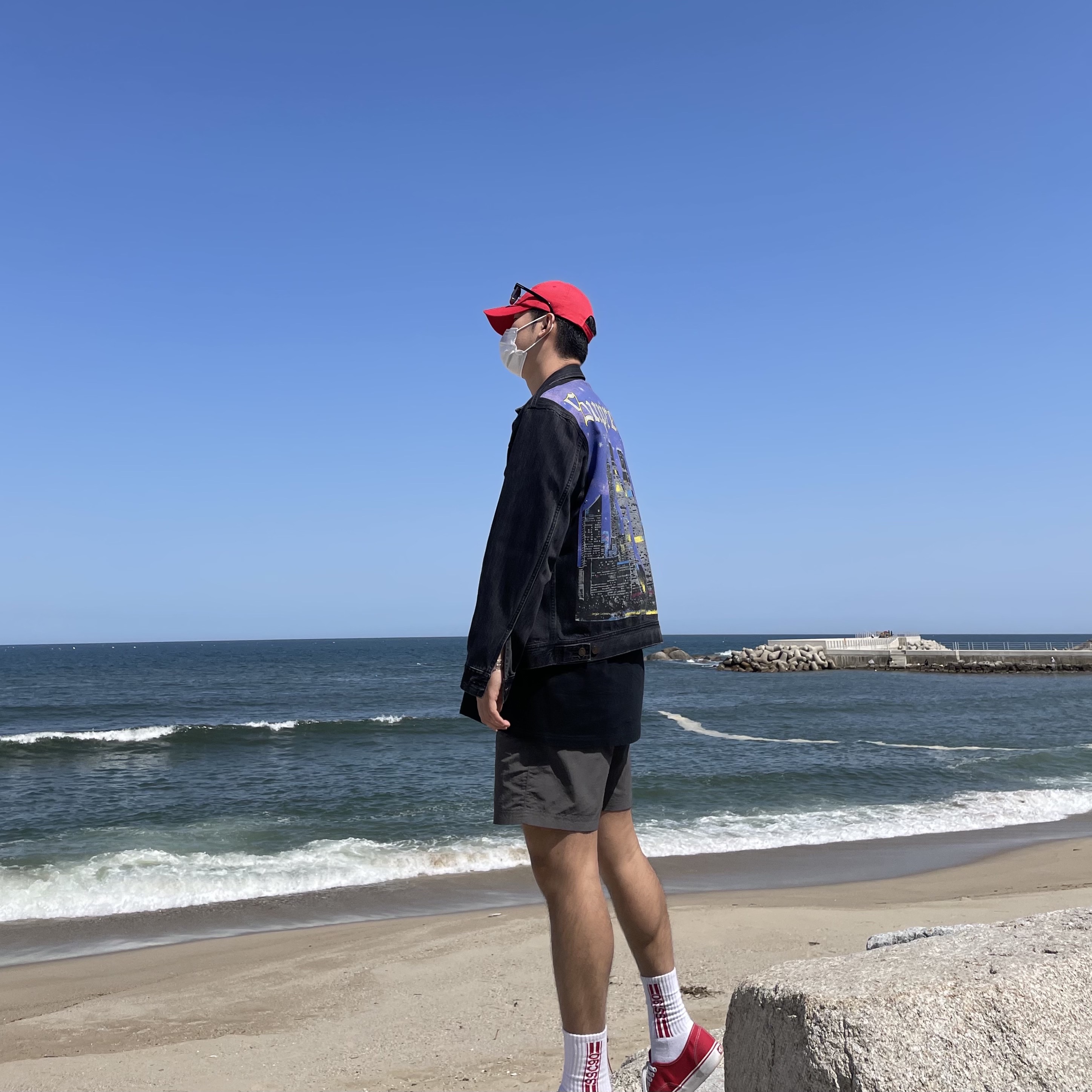 Supreme New York Painted Trucker Jacket Black - 19SS, Supreme Swimmers T-Shirt Black - 18SS 착용 스타일 - 2