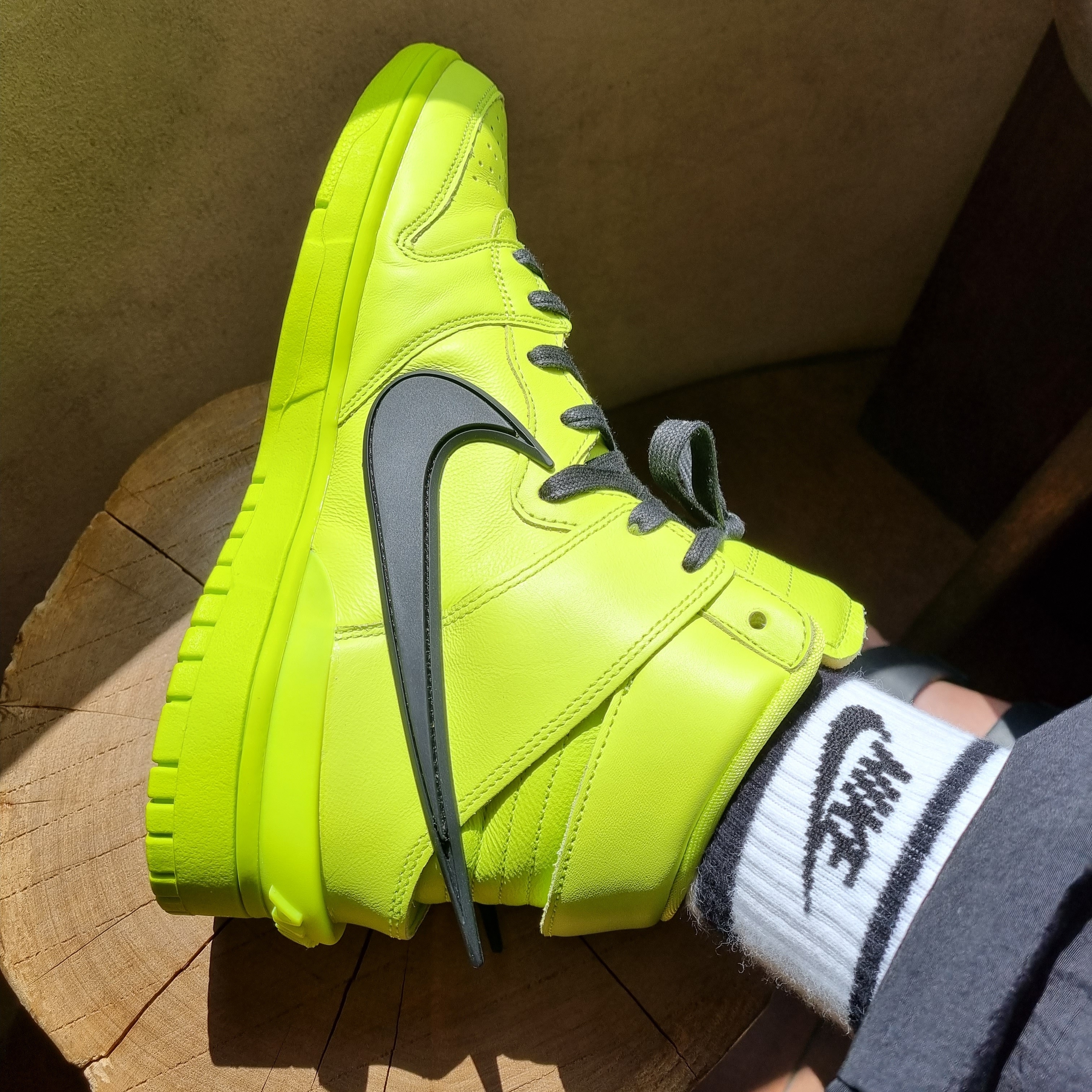 Nike x Ambush Dunk High Flash Lime 착용 스타일