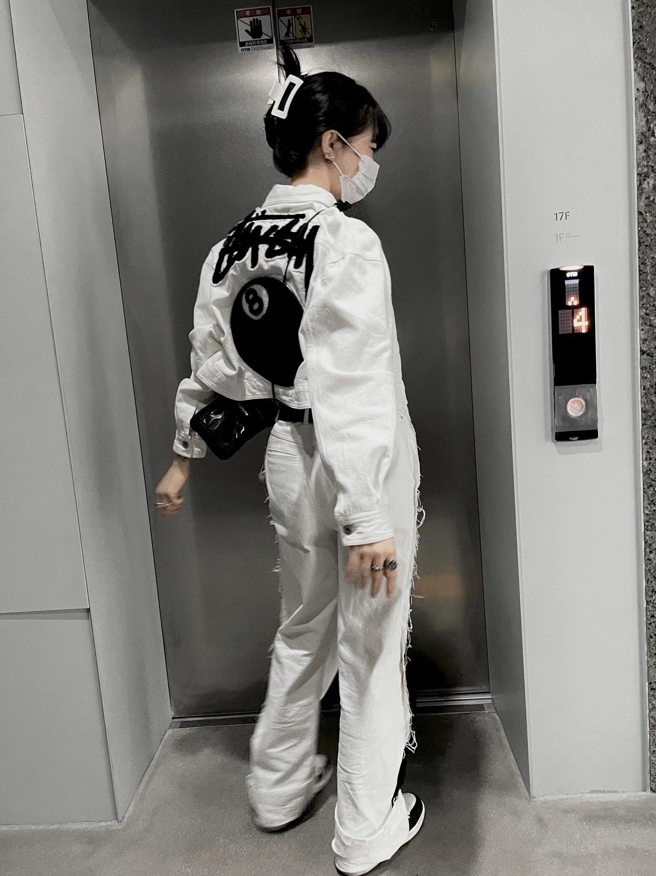 Jordan 1 Retro High OG Black White 2014, Supreme Utility Pouch Black - 19SS 착용 스타일 - 5
