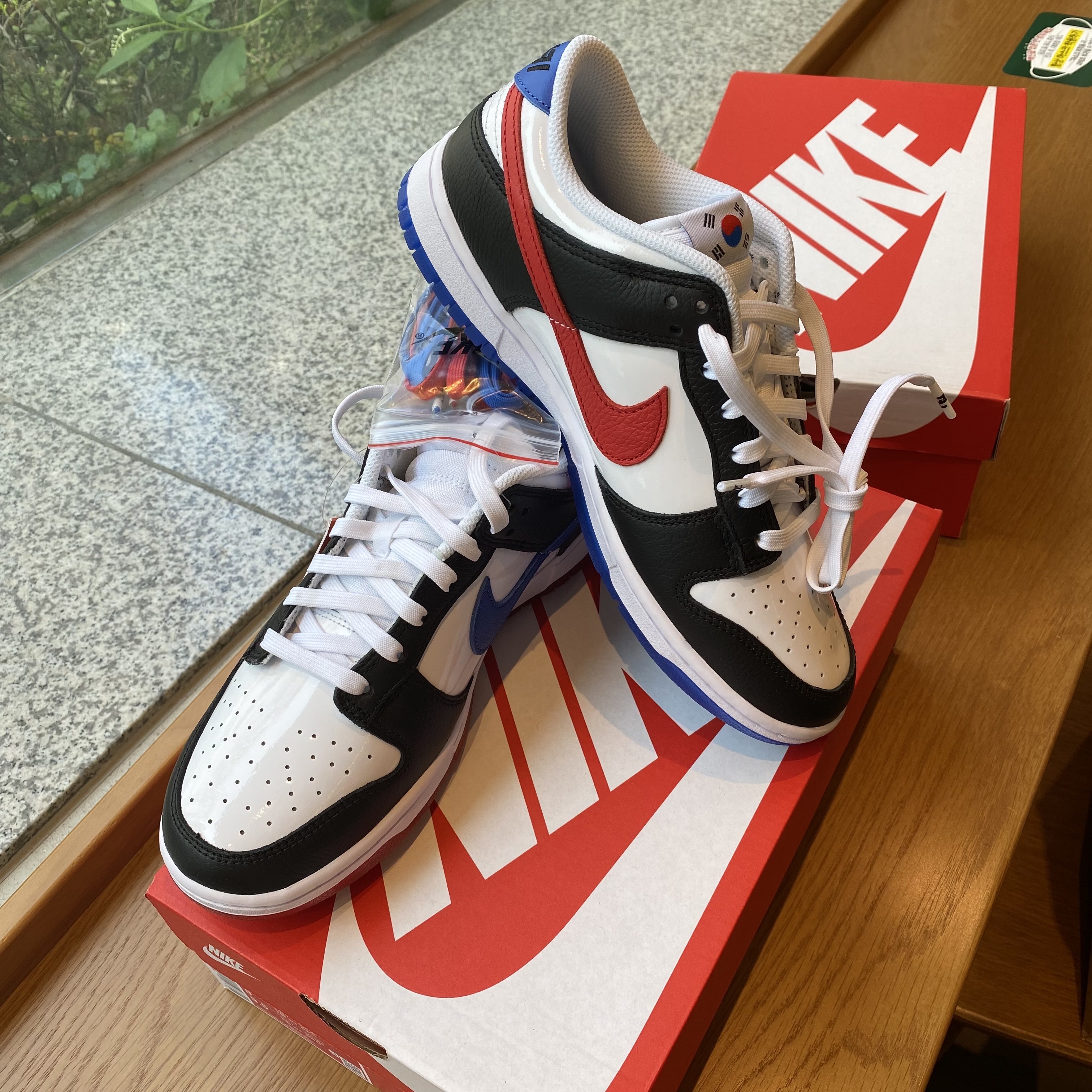 Nike Dunk Low SE Seoul 착용 스타일 - 2