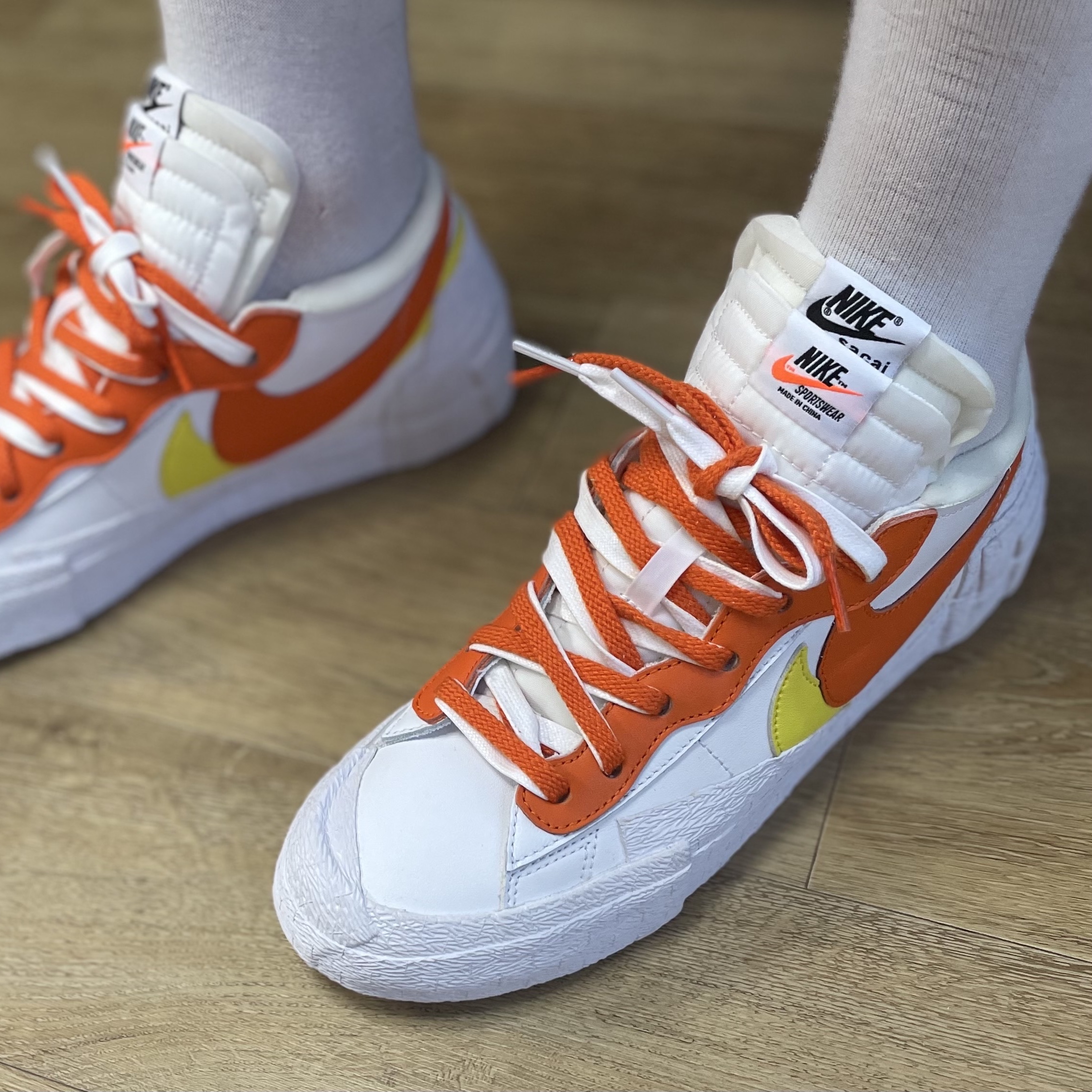 Nike x Sacai Blazer Low Magma Orange 착용 스타일 - 1