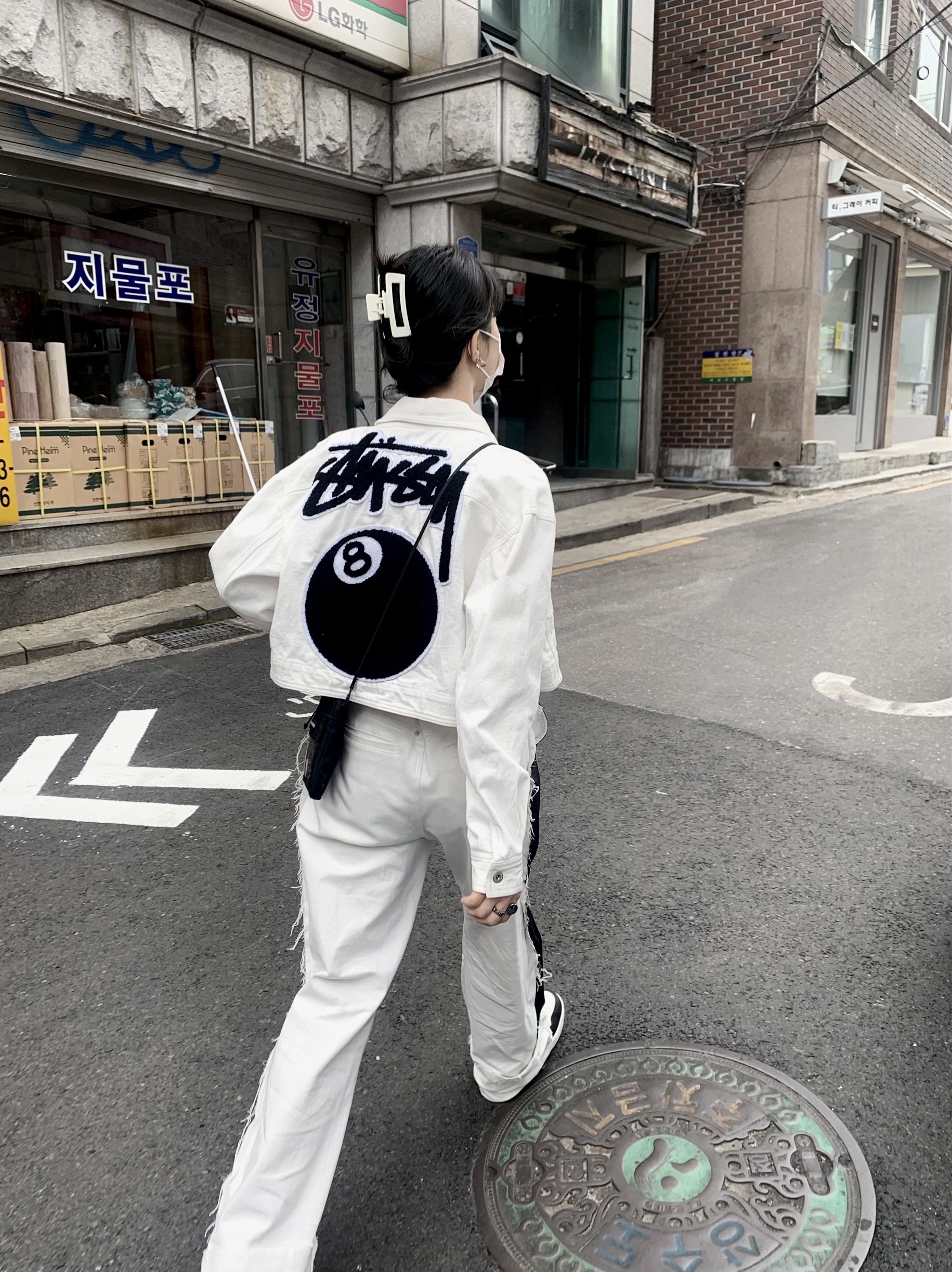 Jordan 1 Retro High OG Black White 2014, Supreme Utility Pouch Black - 19SS 착용 스타일 - 1