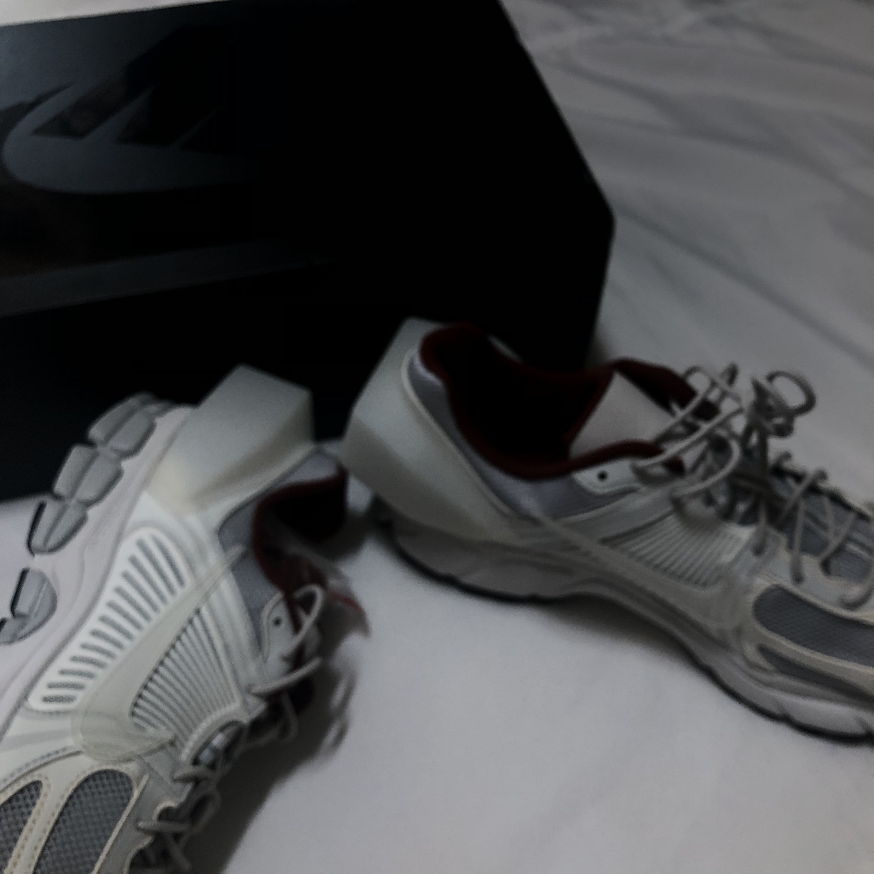 Nike x A-Cold-Wall Zoom Vomero 5 Sail 착용 스타일