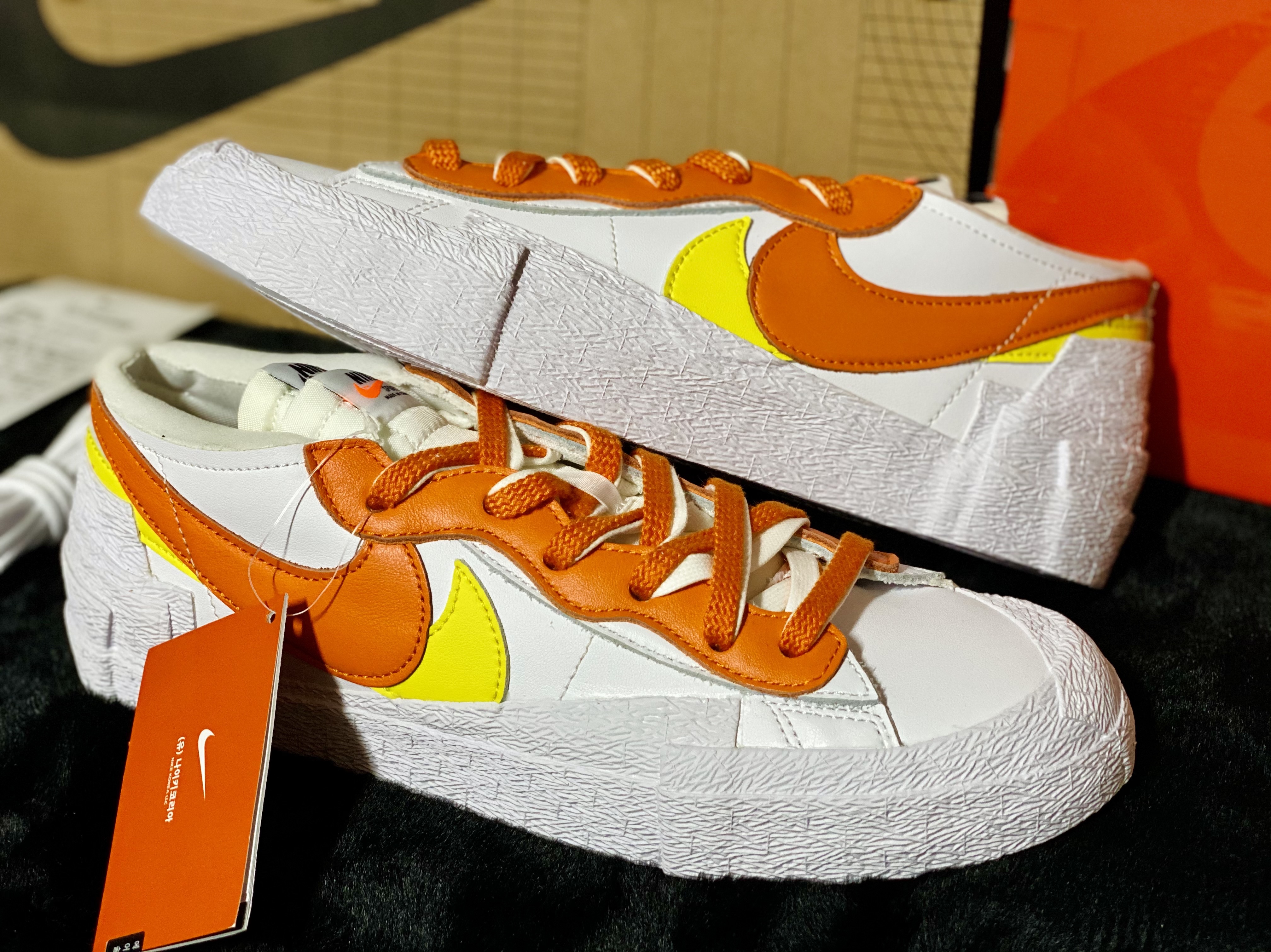 Nike x Sacai Blazer Low Magma Orange 착용 스타일 - 1