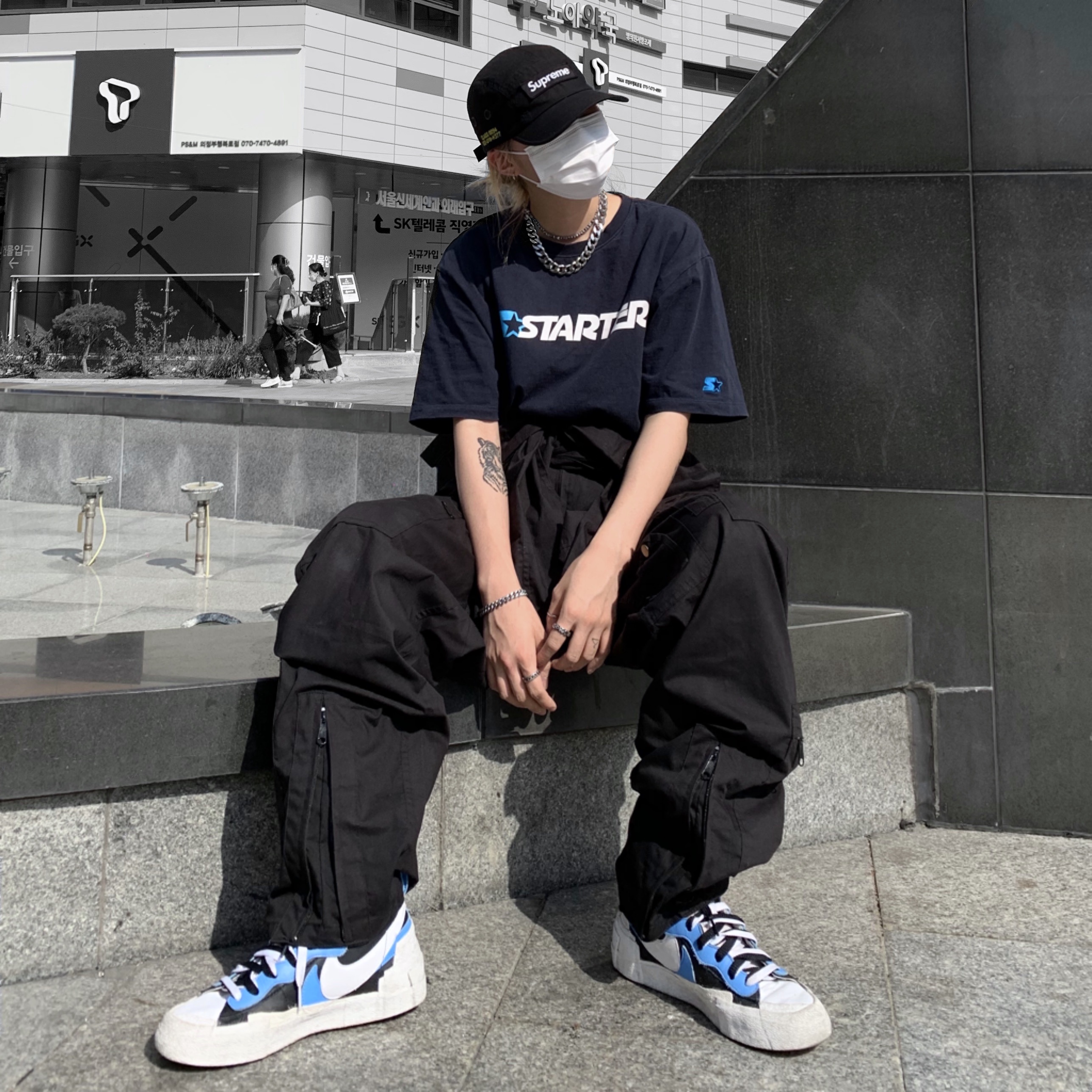 Nike x Sacai Blazer Mid White Black Legend Blue, Supreme Military Camp Cap Black - 21SS 착용 스타일