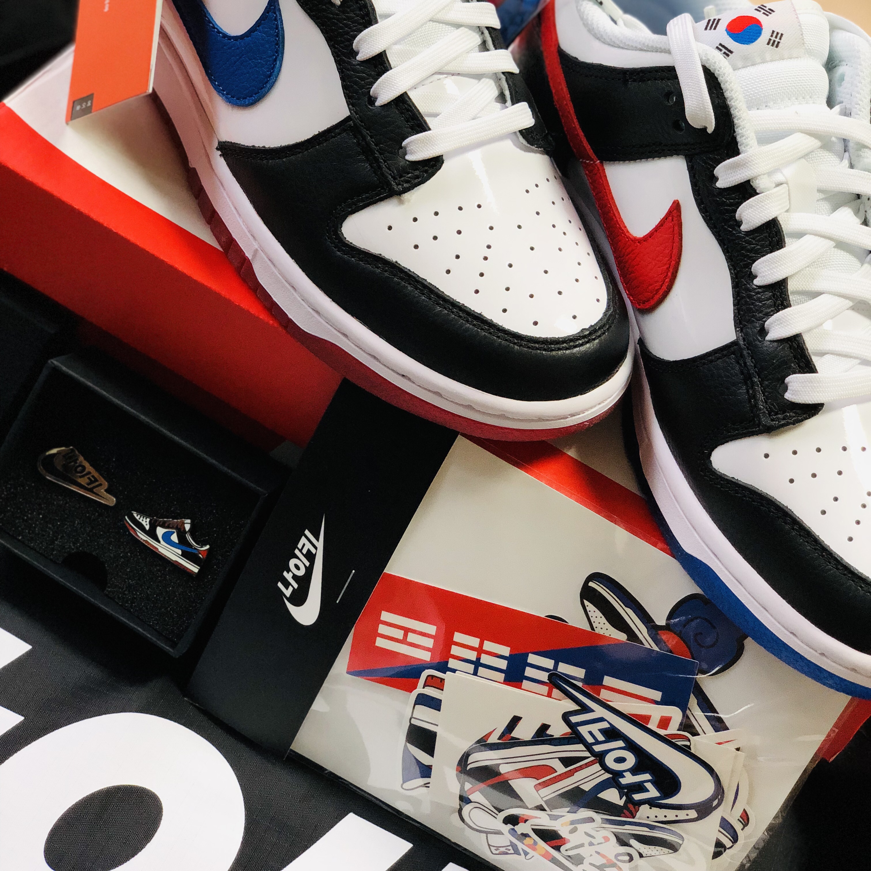 Nike Dunk Low SE Seoul (With Special Gift) 착용 스타일 - 2