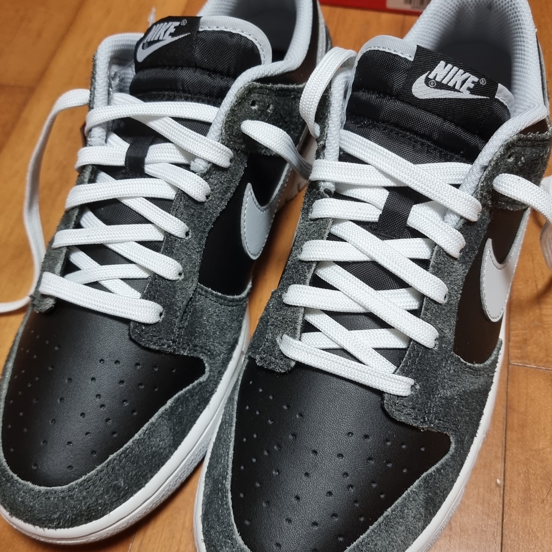 Nike Dunk Low Retro PRM Zebra 착용 스타일 - 1