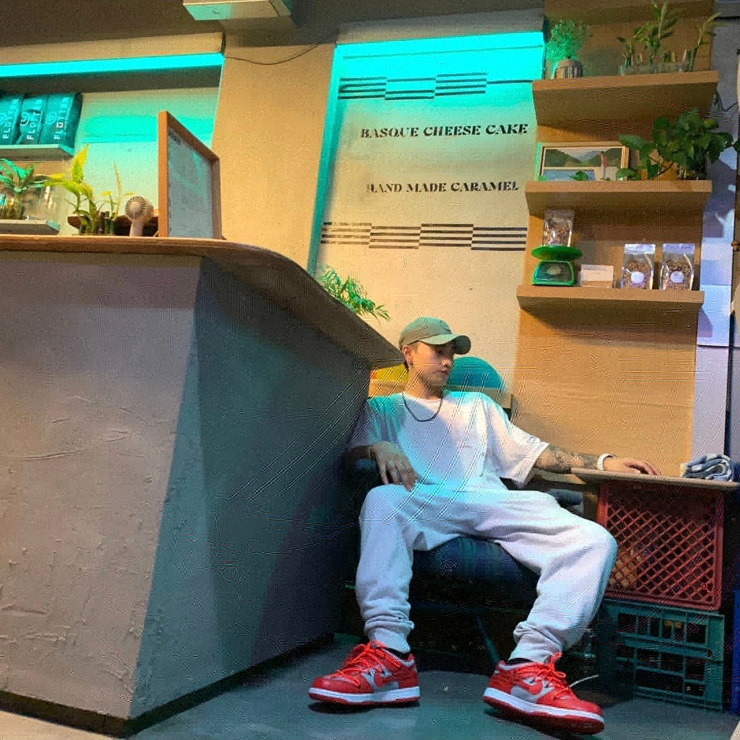 Nike x Off-White Dunk Low University Red 착용 스타일