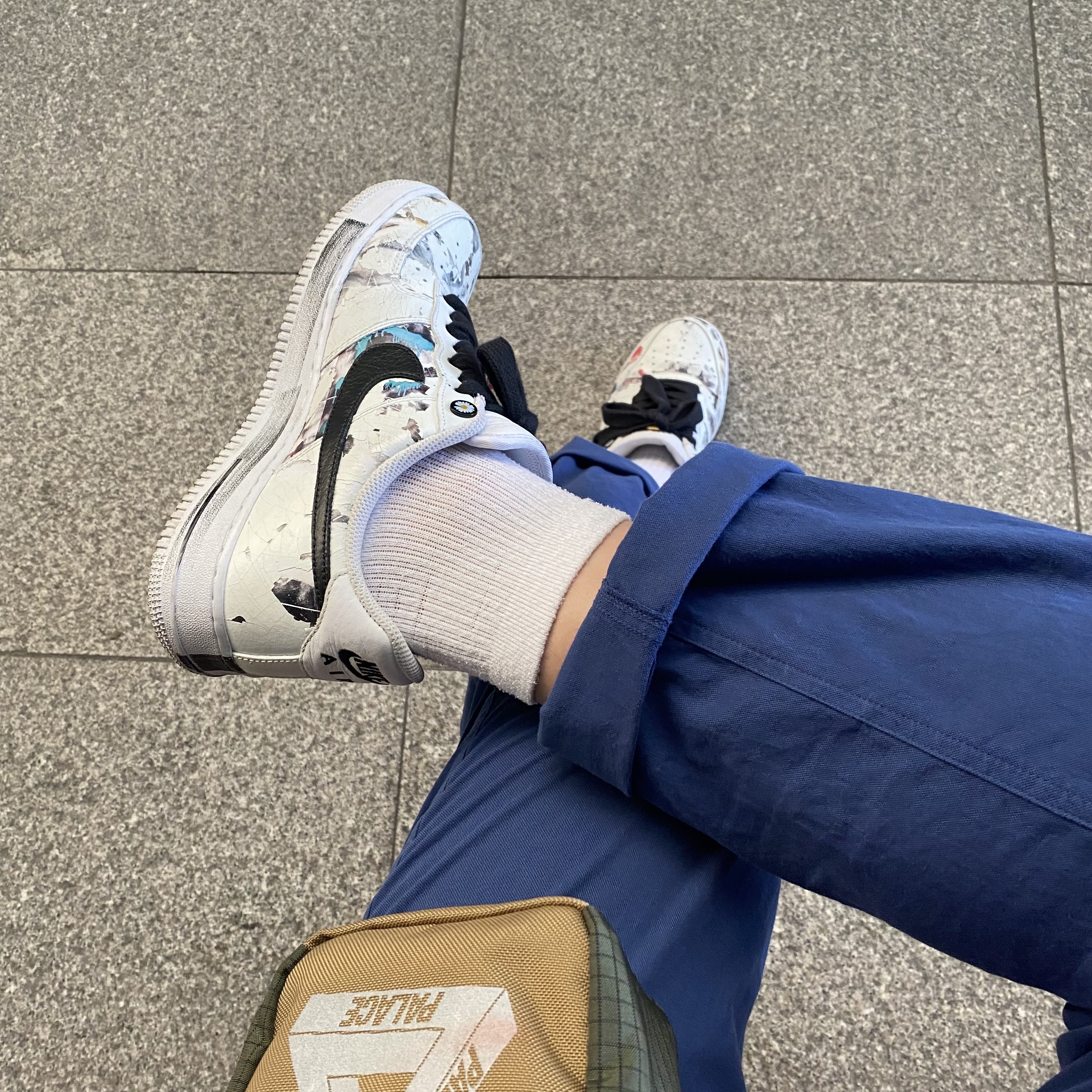 Nike x Peaceminusone Air Force 1 Low Para-Noise 2.0, Palace Ballistic Shot Bag Gold - 20FW 착용 스타일
