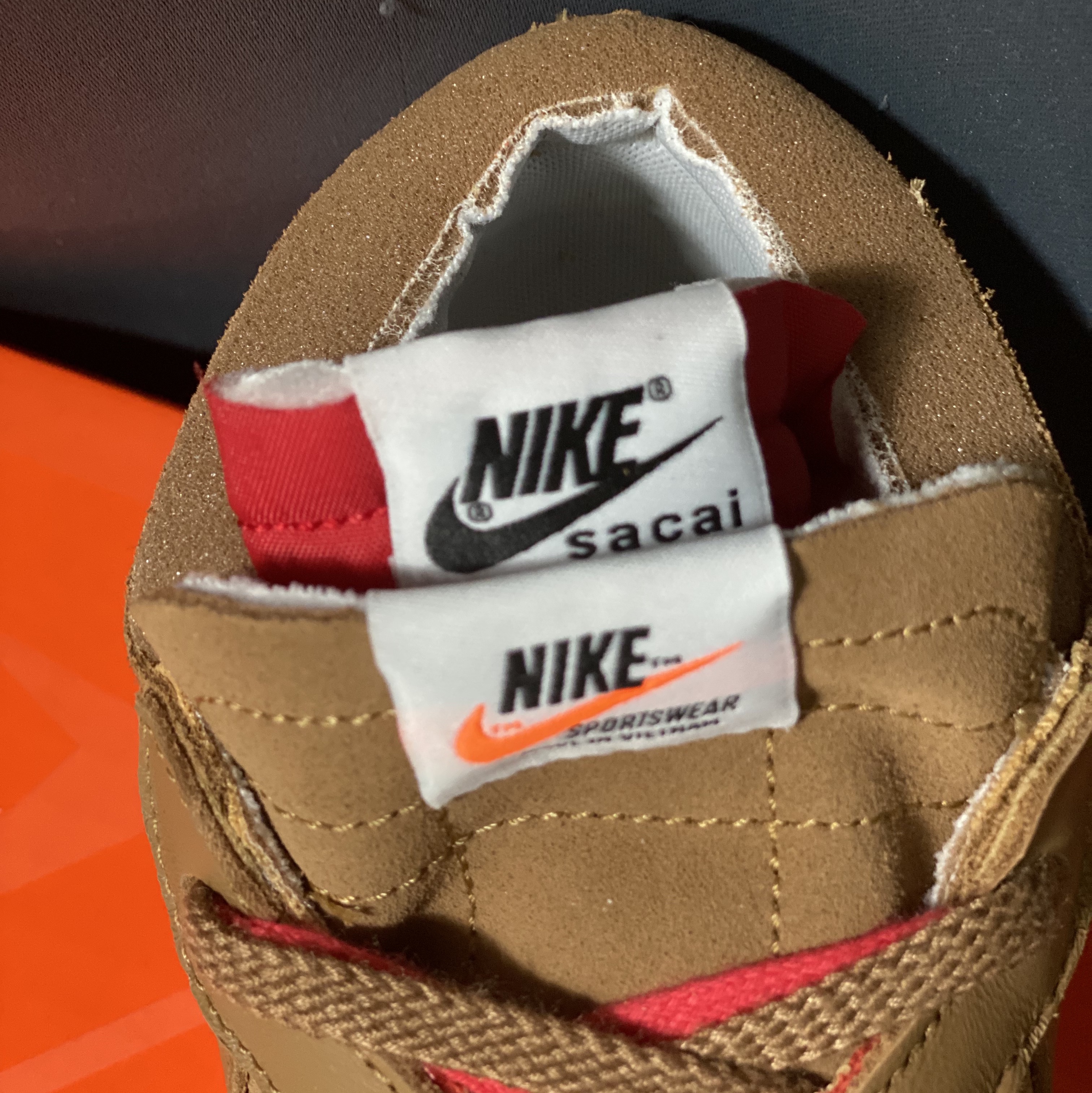 Nike x Sacai Blazer Low British Tan 착용 스타일 - 4