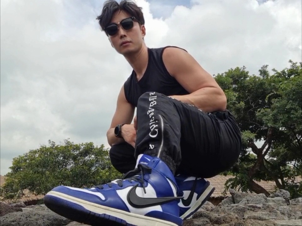 Nike x Ambush Dunk High Deep Royal Blue 착용 스타일 - 3