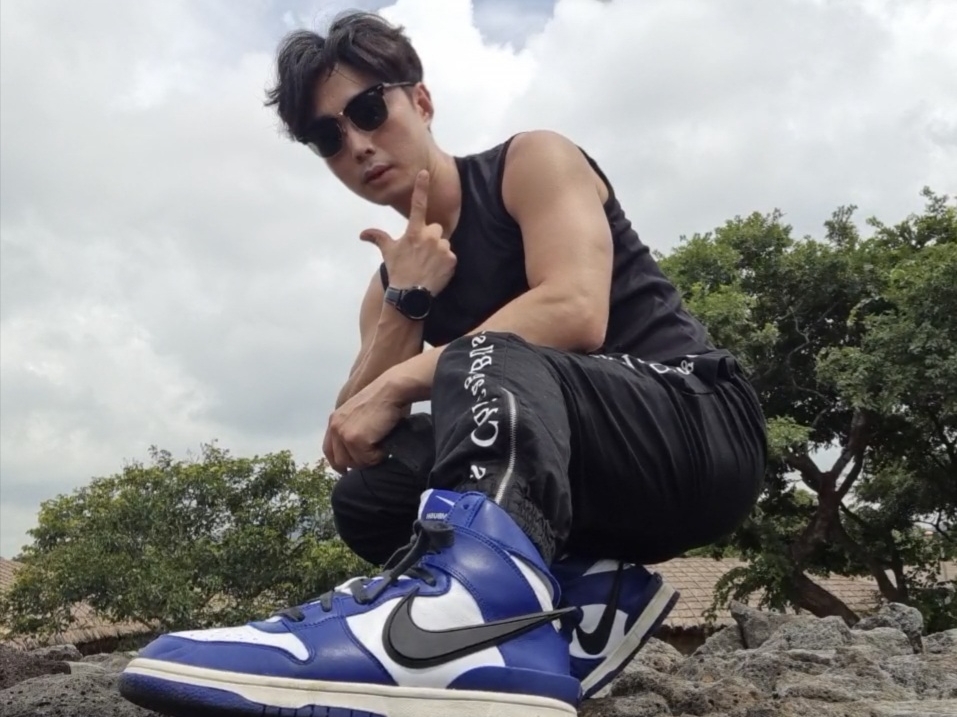 Nike x Ambush Dunk High Deep Royal Blue 착용 스타일 - 4