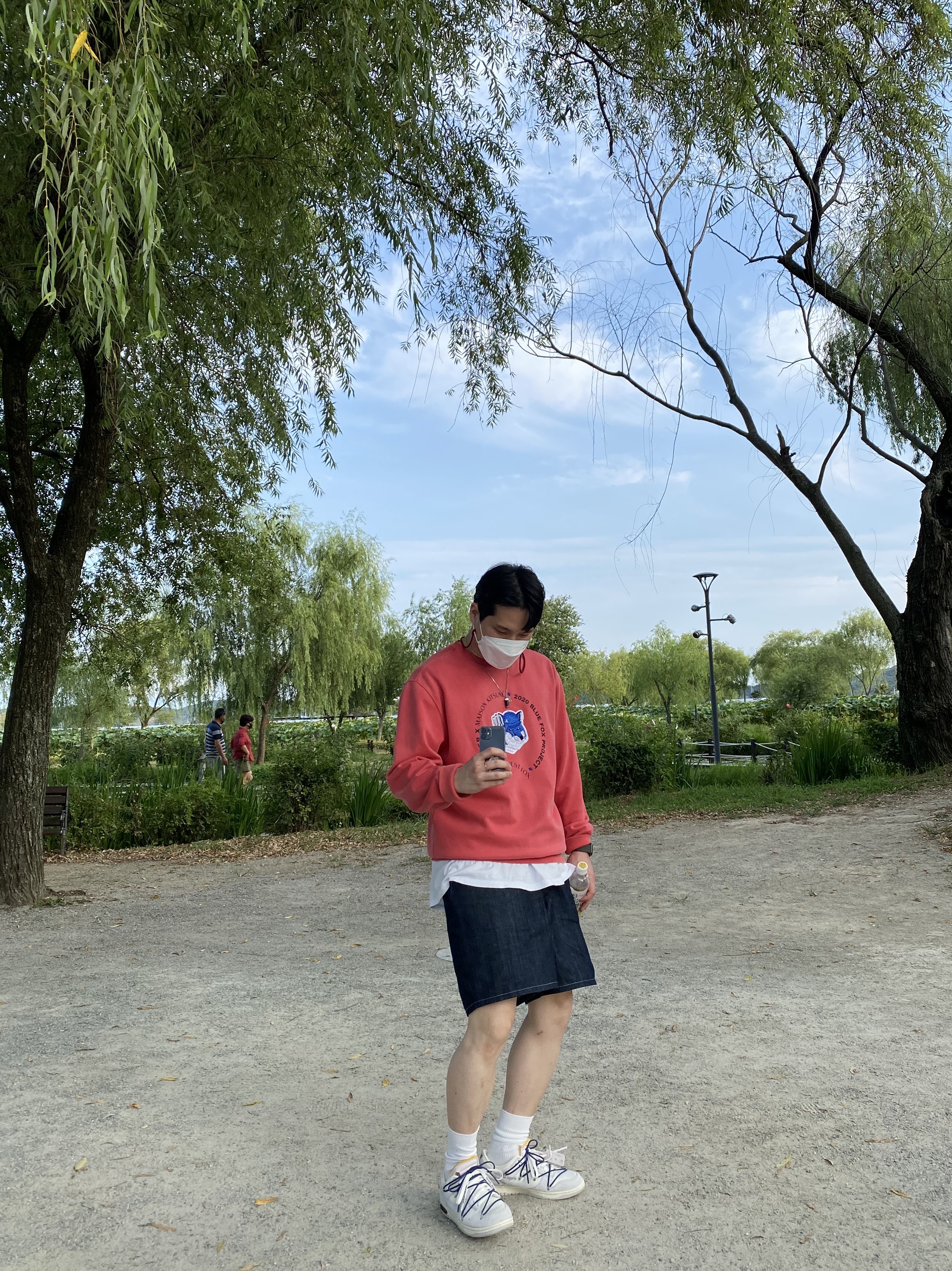 Nike x Off-White Dunk Low The 50 - Lot 18, Maison Kitsune x Ader Error Triple Fox Head Sweatshirt Pink 착용 스타일 - 1
