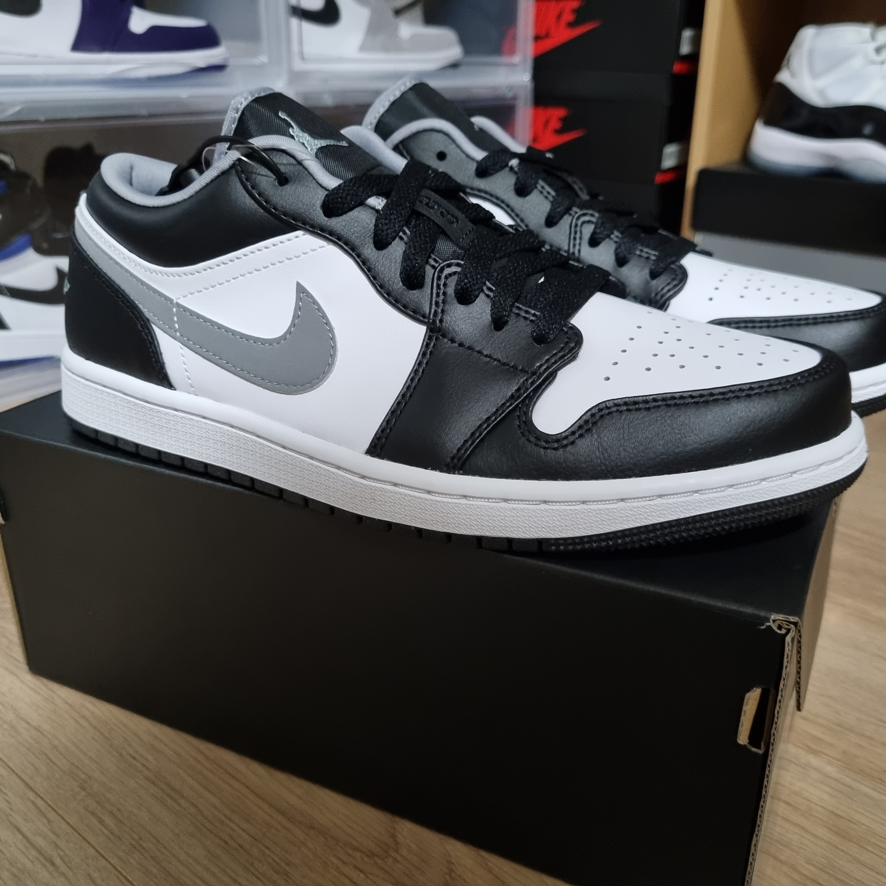 Jordan 1 Low Black Particle Grey 착용 스타일