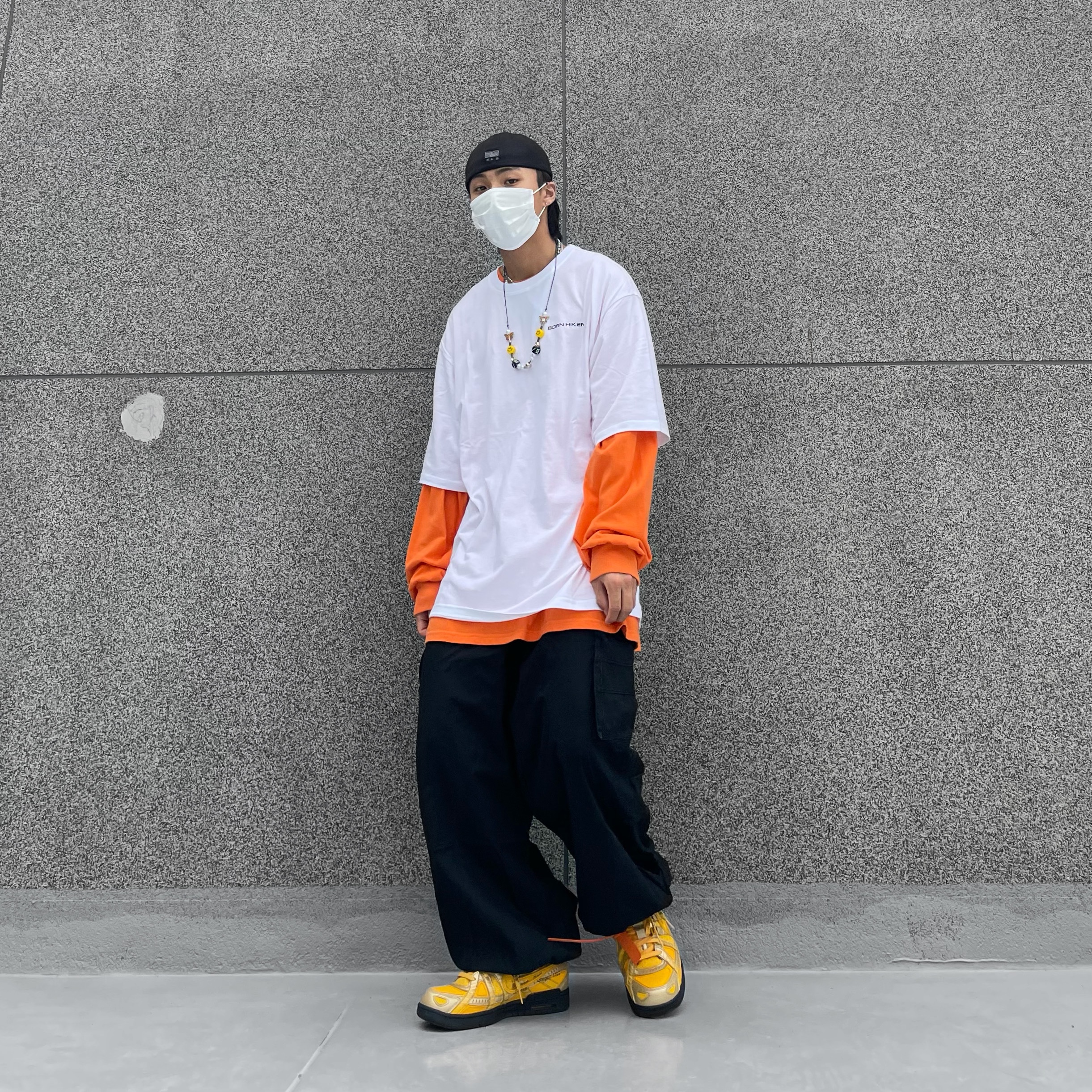Nike x Off-White Air Rubber Dunk University Gold 착용 스타일