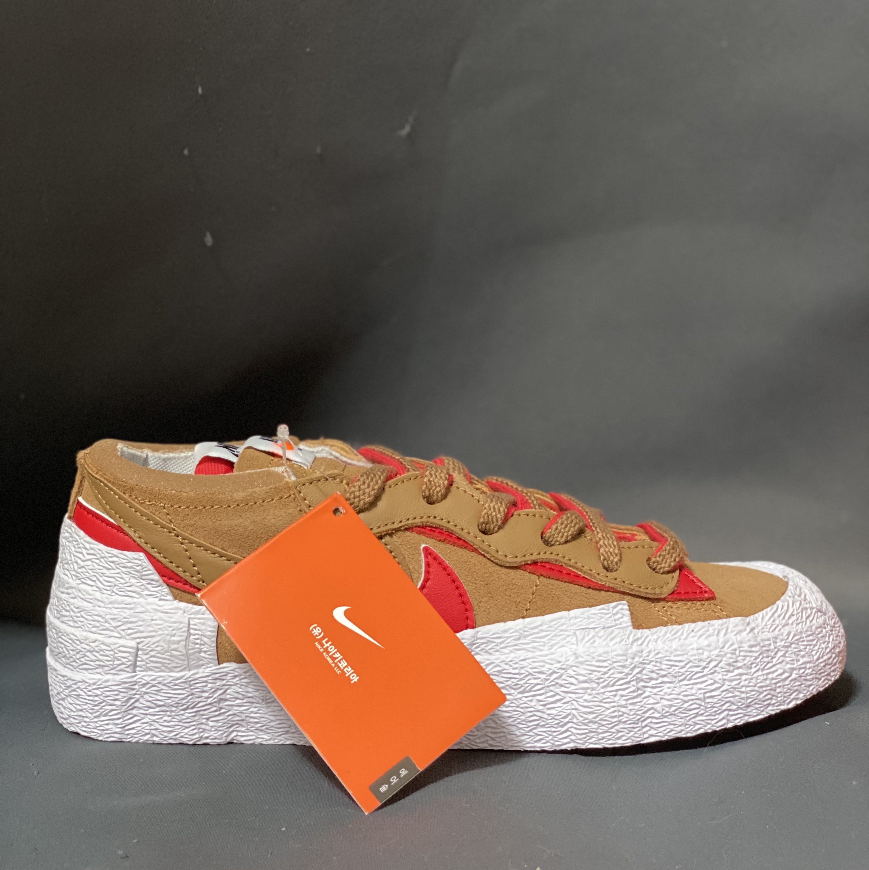 Nike x Sacai Blazer Low British Tan 착용 스타일 - 1