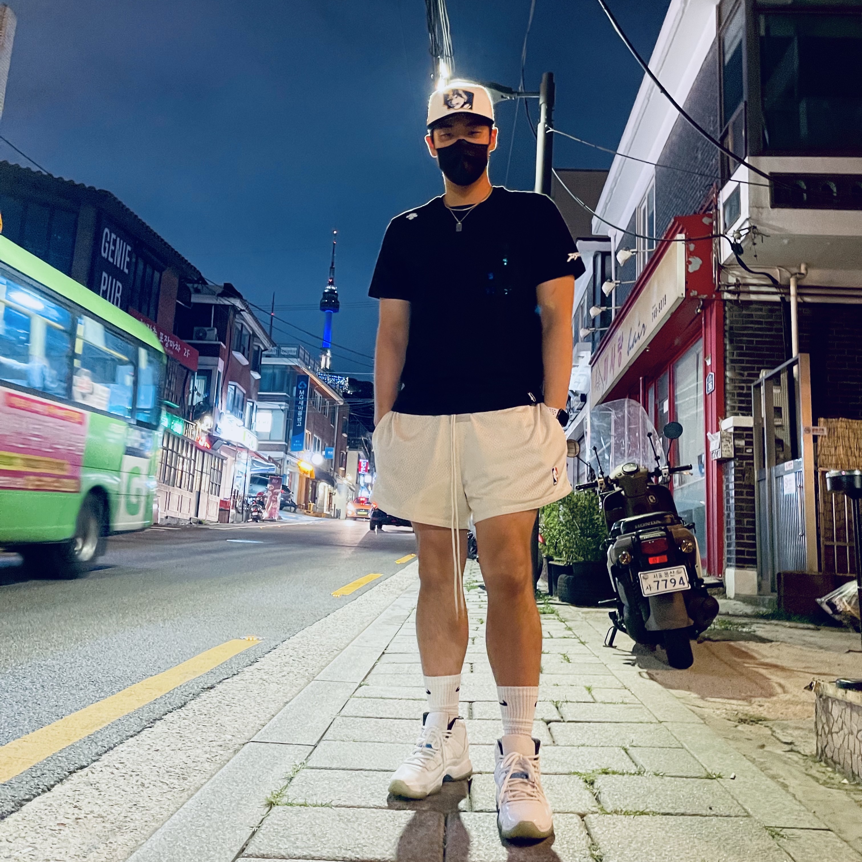 Jordan 11 Retro Legend Blue 2014, Nike x Fear of God Basketball Shorts String 착용 스타일