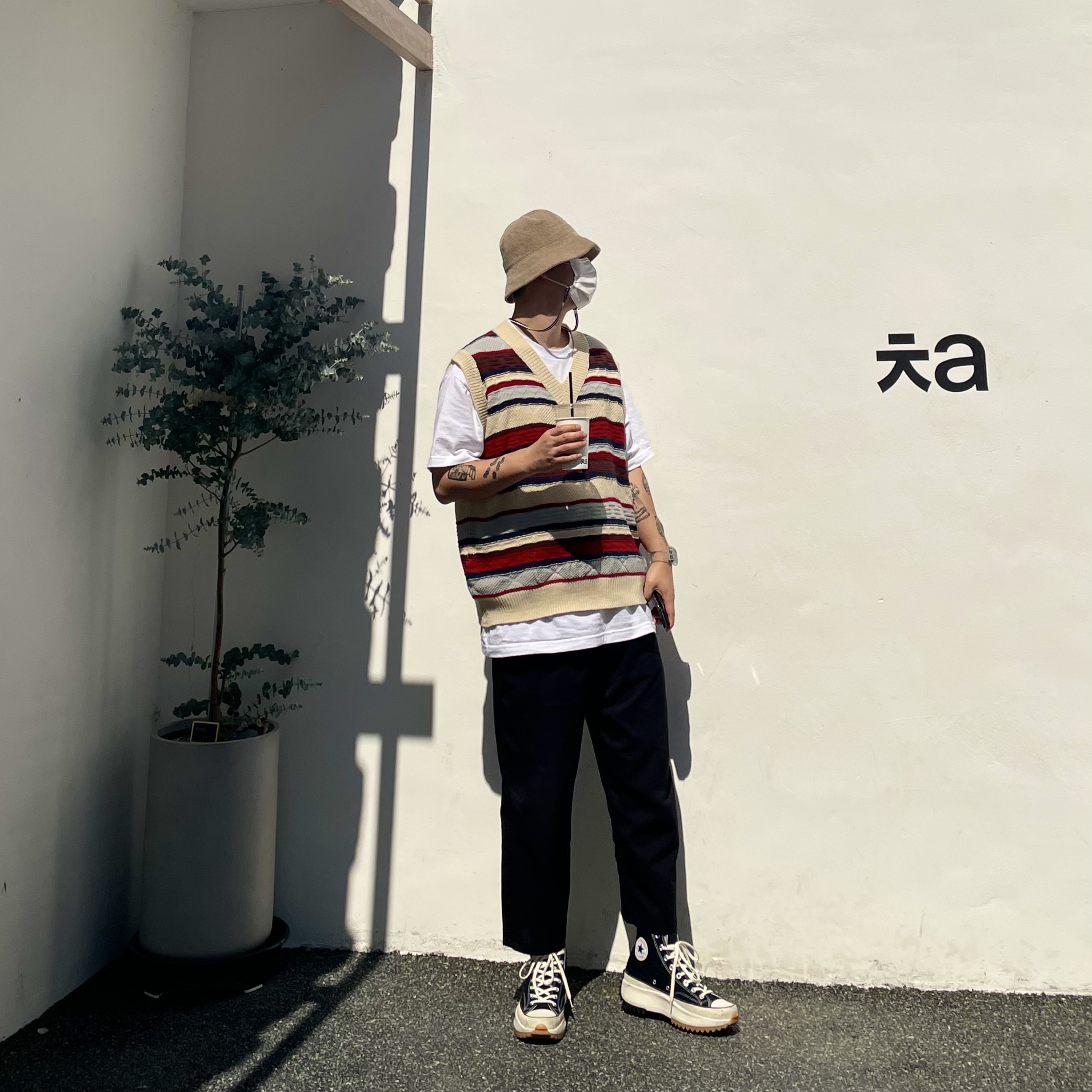 Converse x JW Anderson Run Star Hike Hi Black 착용 스타일 - 1