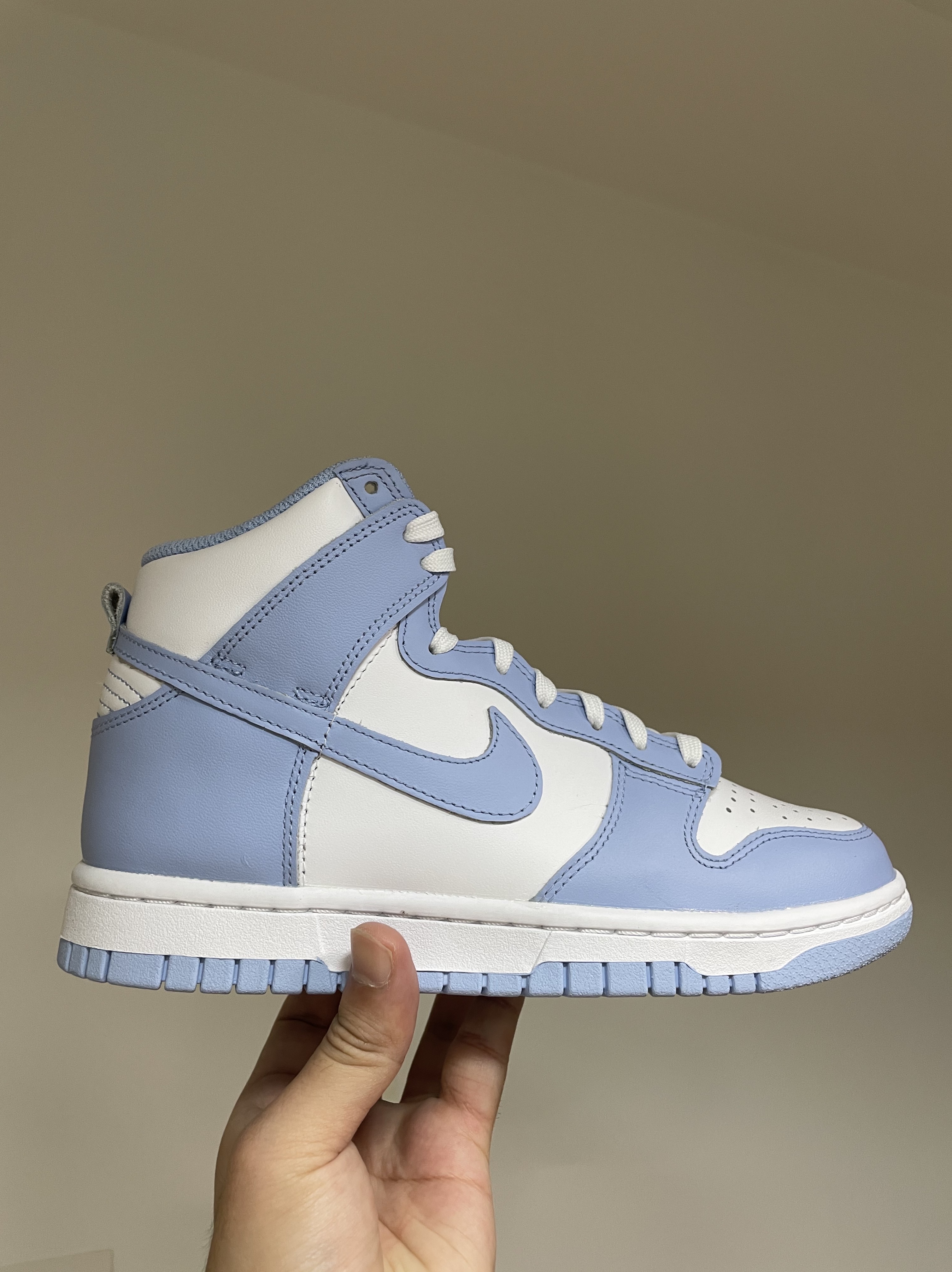 (W) Nike Dunk High Aluminum 착용 스타일 - 1