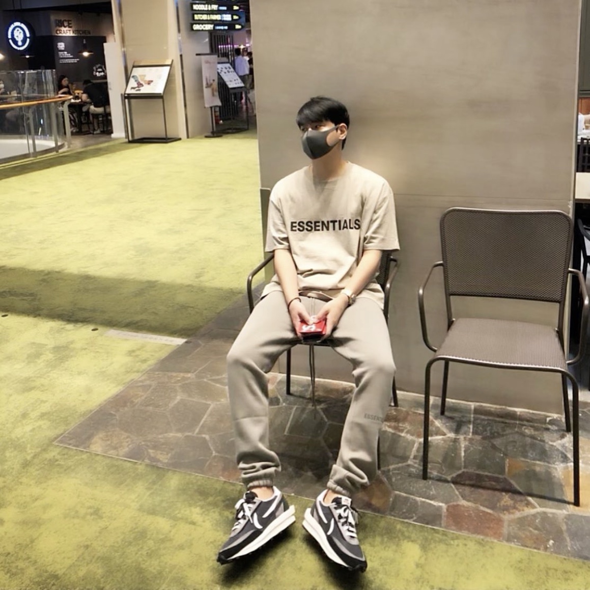 Nike x Sacai LDWaffle Black, Essentials 3D Silicon Applique Boxy T-Shirt Olive/Khaki - 20FW 착용 스타일