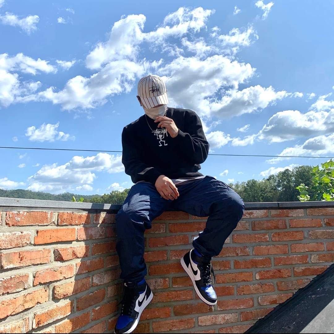 Jordan 1 Retro High OG Royal Toe 착용 스타일