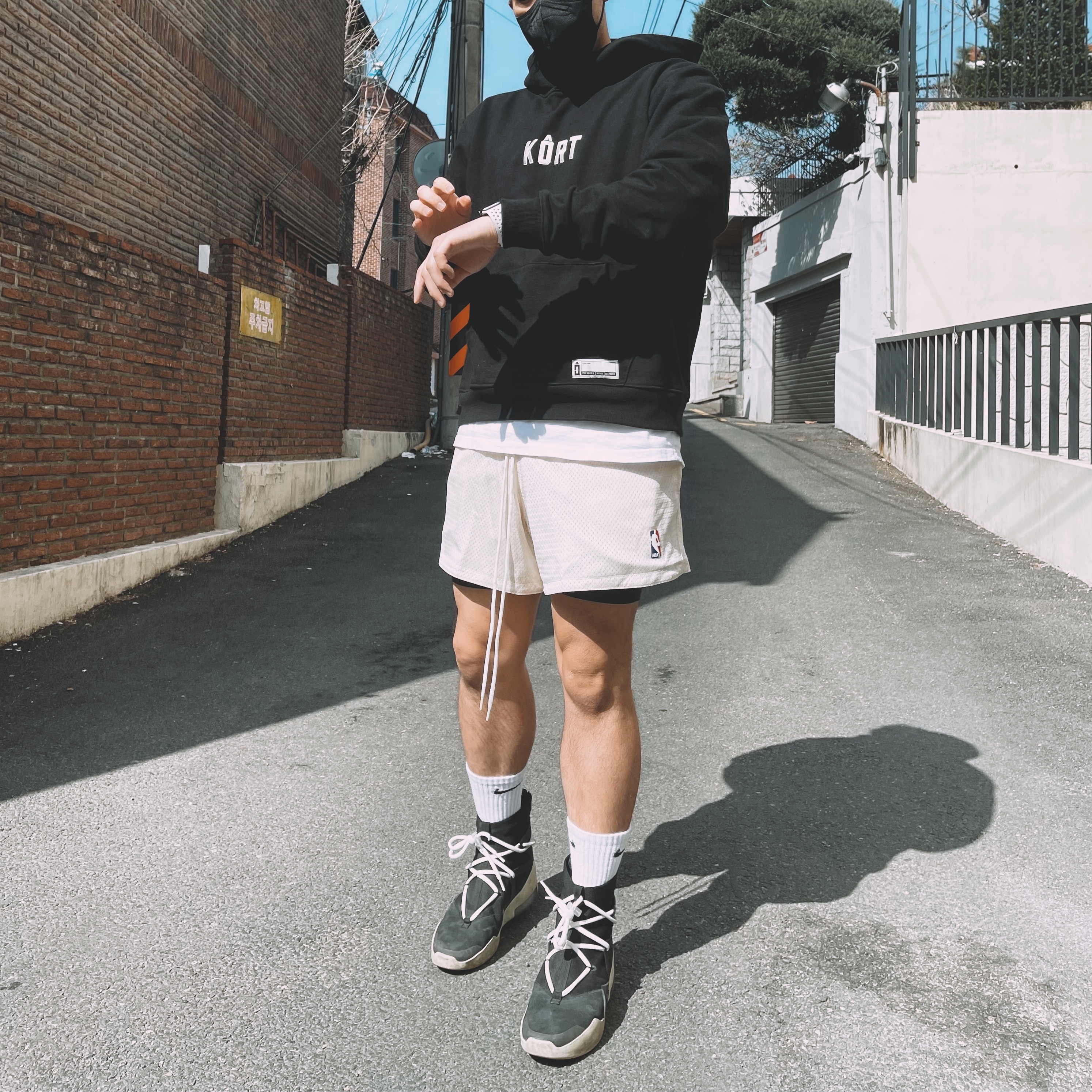 NIke x Fear of God Air Fear of God 1 Black, Nike x Fear of God Basketball Shorts String 착용 스타일