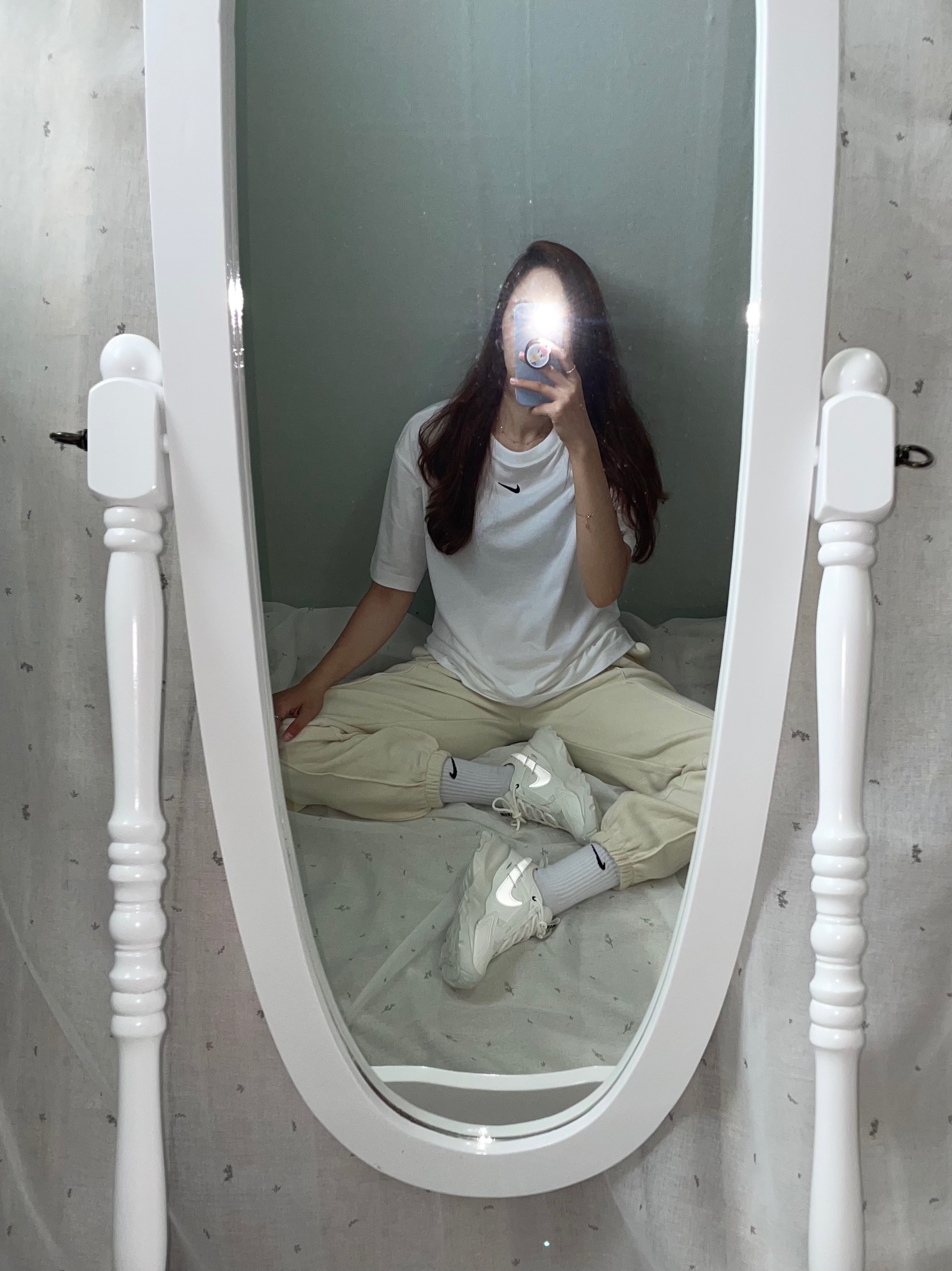 (W) Nike TC 7900 Summit White 착용 스타일 - 4