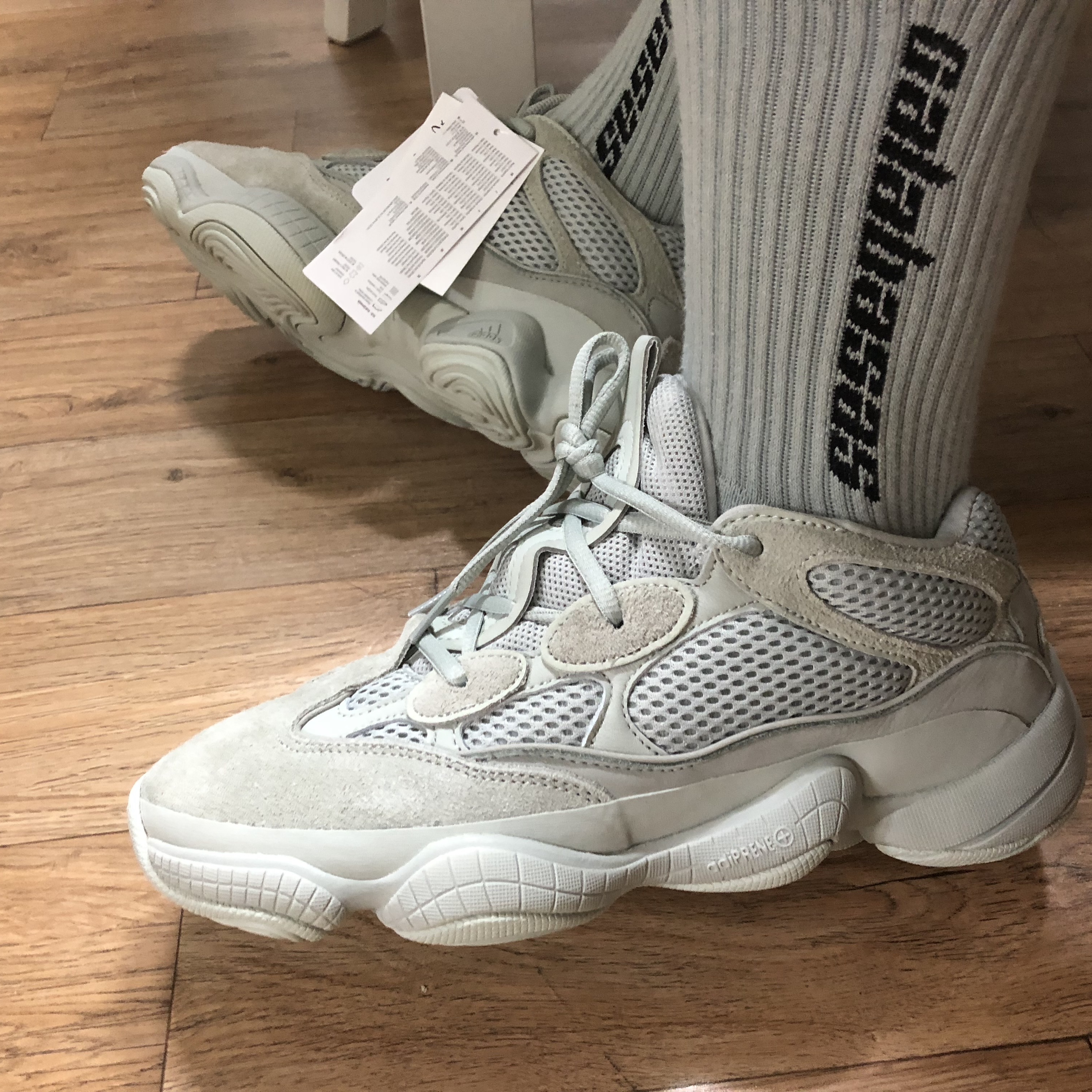 Adidas Yeezy 500 Salt 착용 스타일