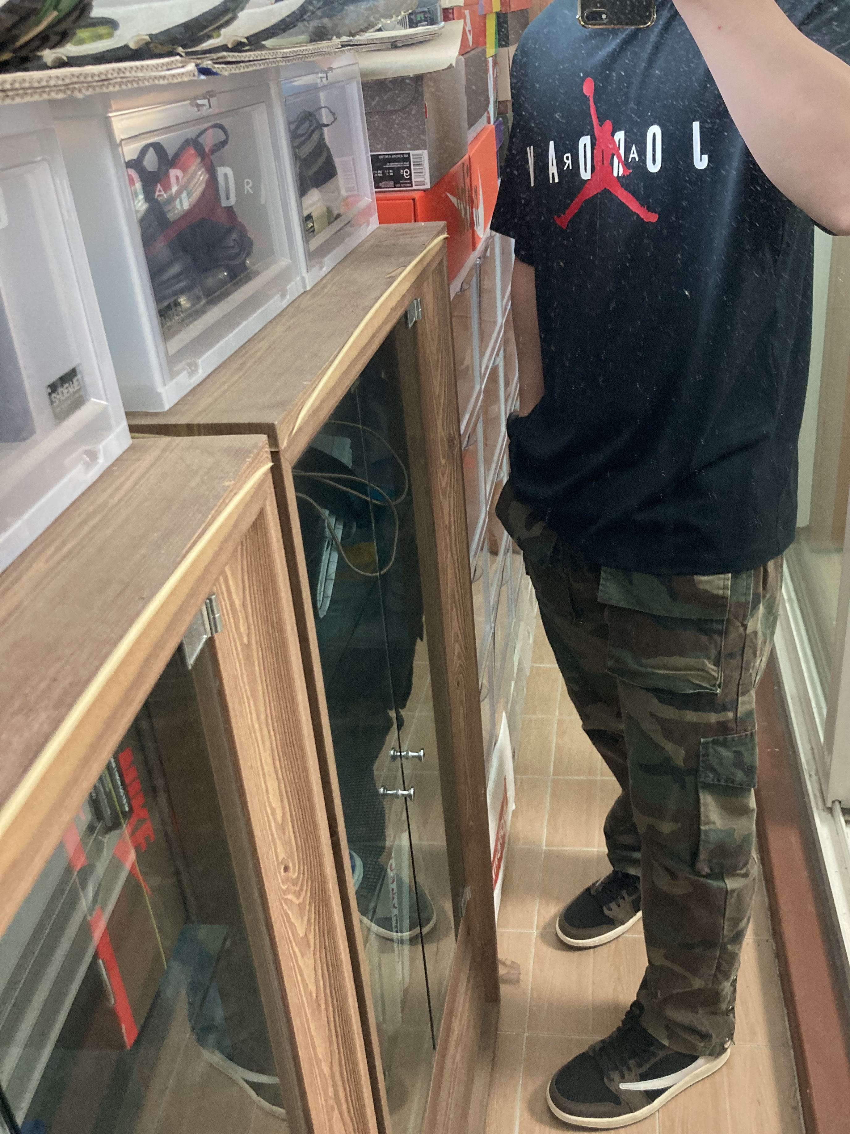 Jordan 1 x Travis Scott Retro Low OG SP Mocha 착용 스타일