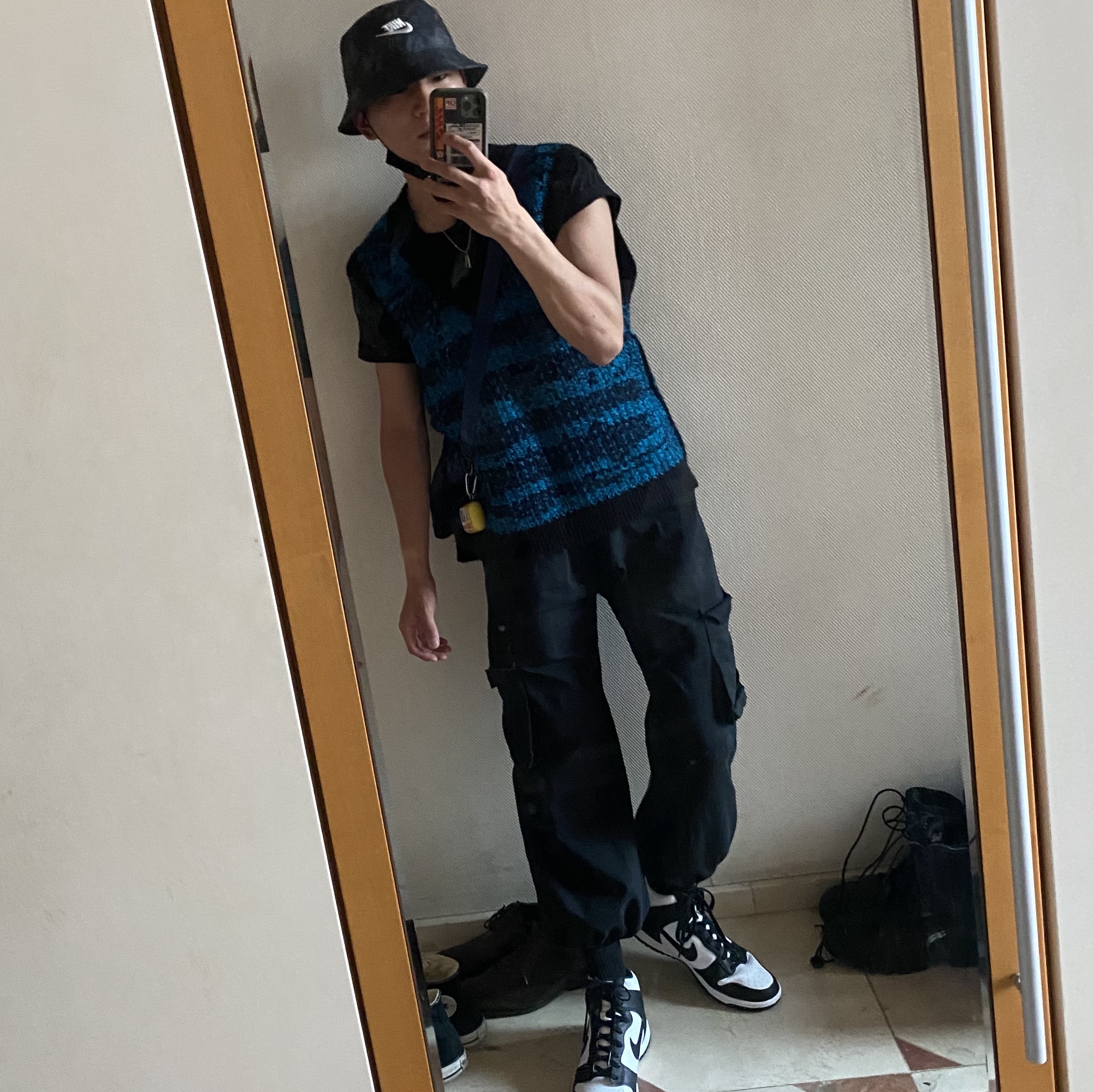 Nike Dunk High Retro Black and White, Nike Bucket Futura Tie-Dye Black 착용 스타일