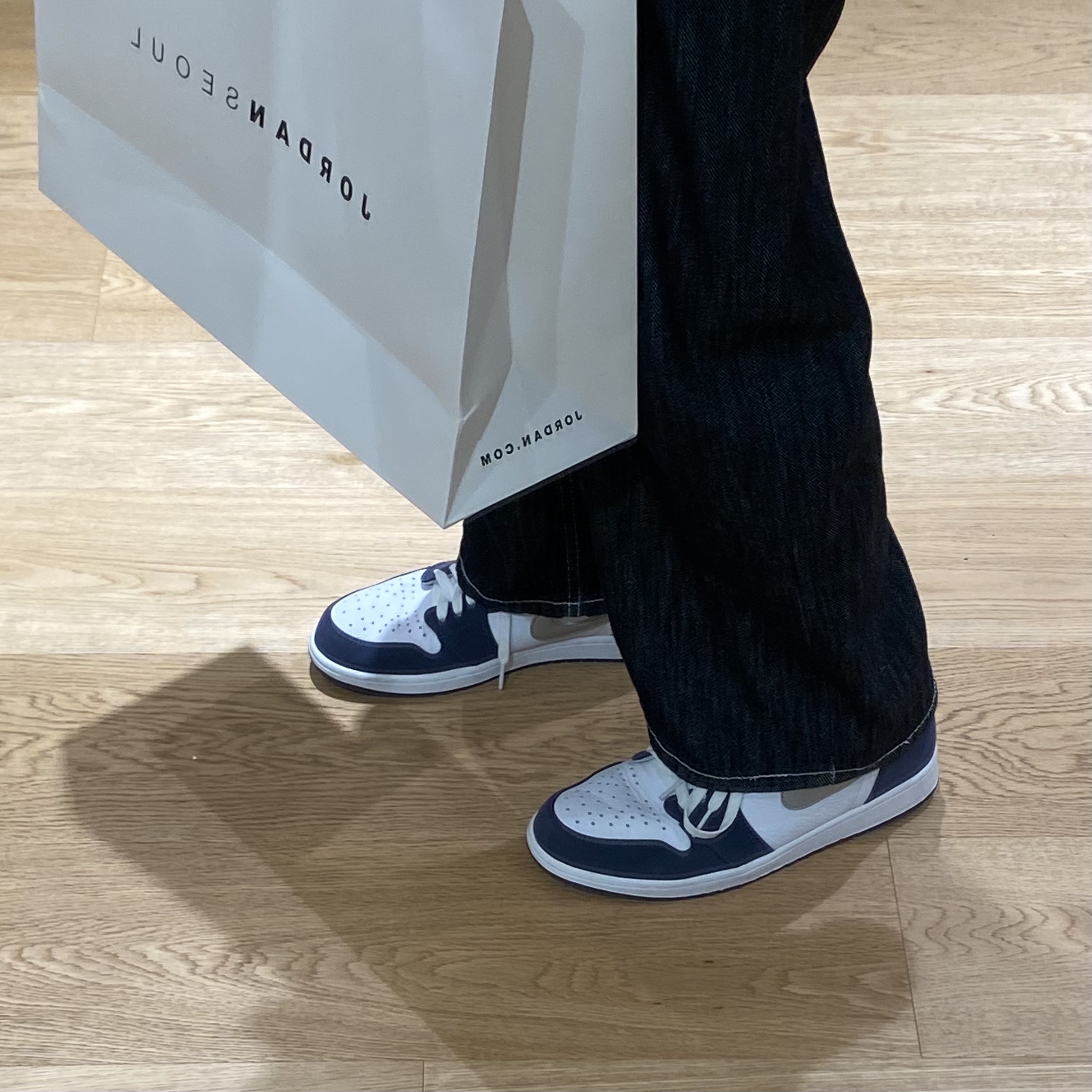 Jordan 1 Retro High OG CO.JP Midnight Navy 착용 스타일 - 3