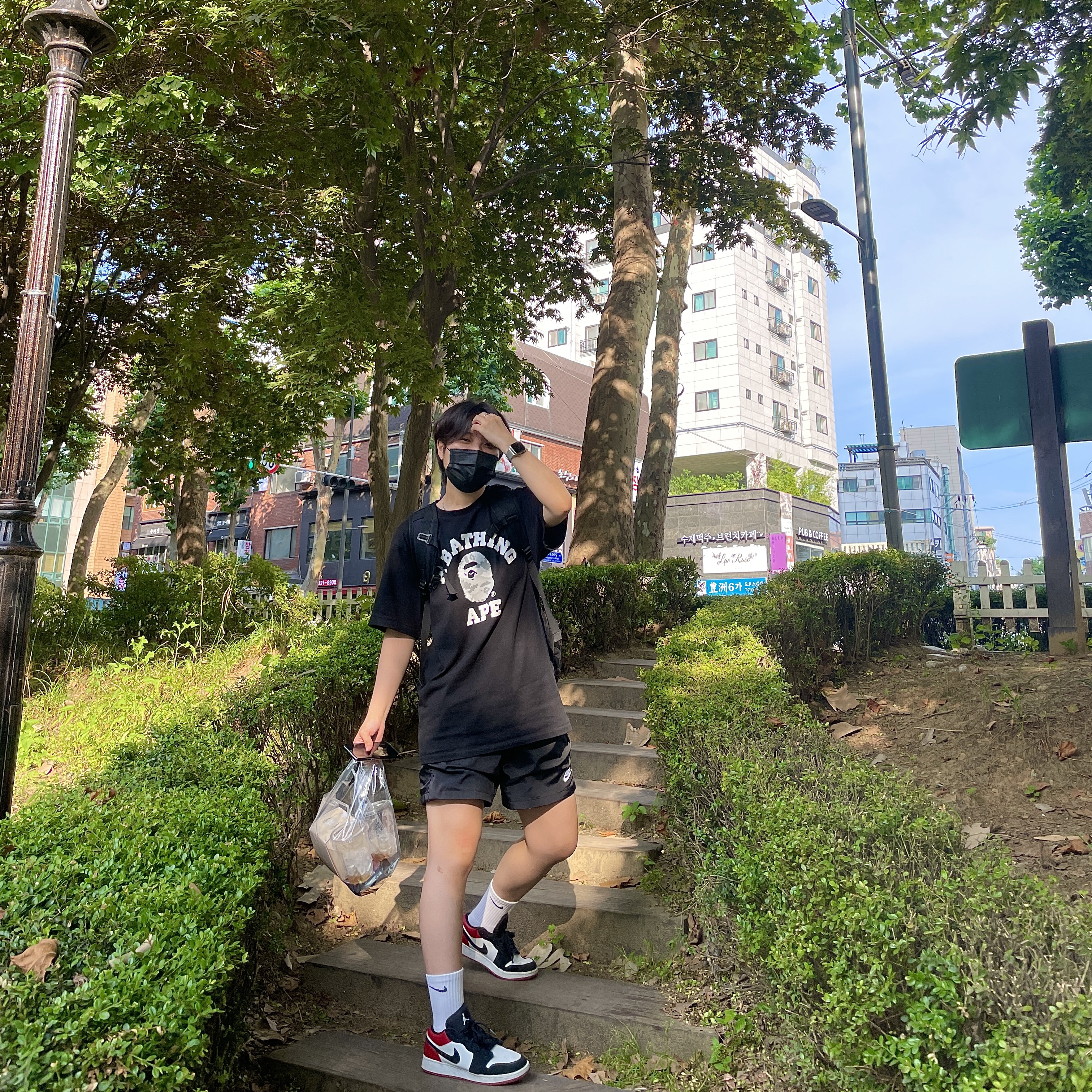 Jordan 1 Low Black Toe 착용 스타일 - 3