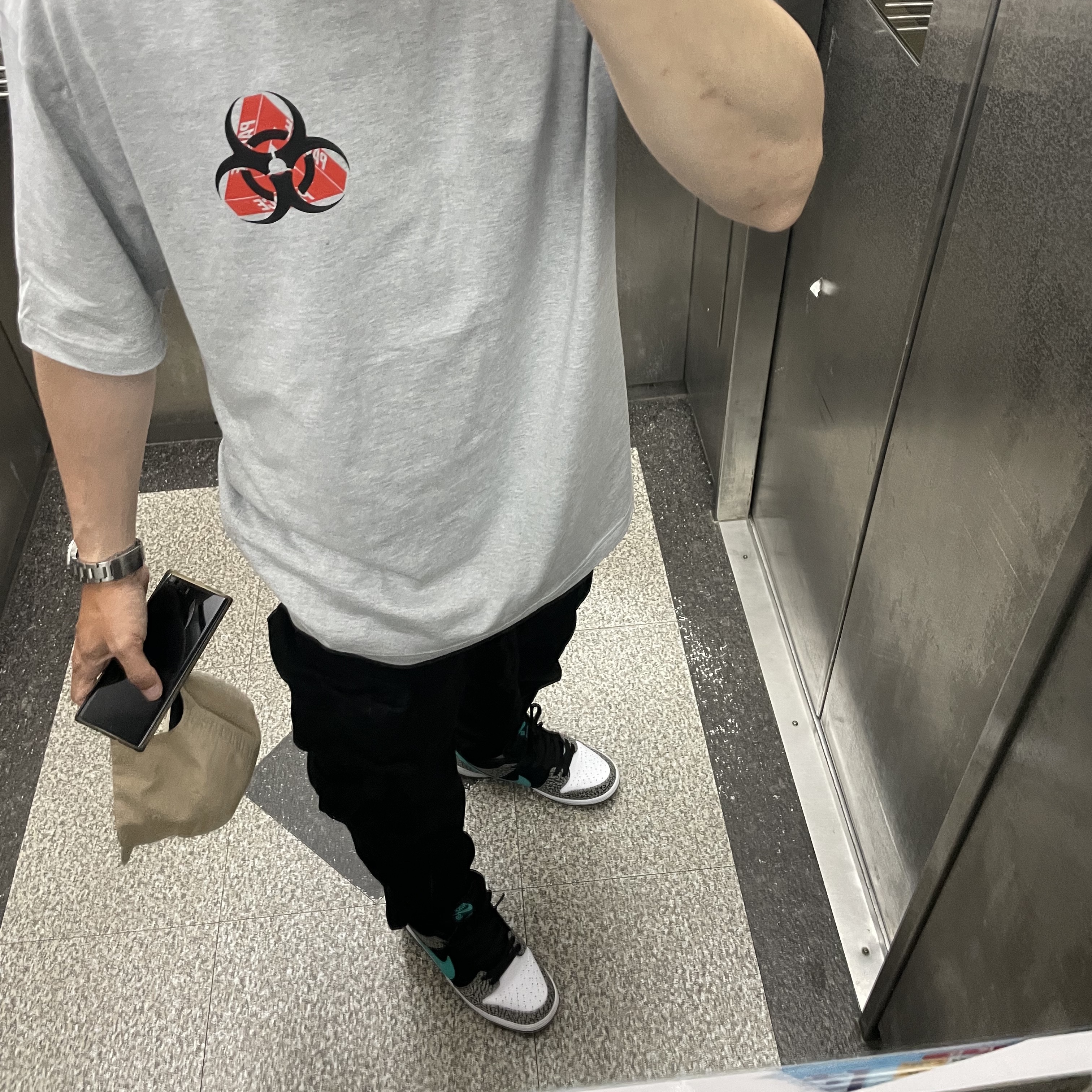 Palace Bio Hazard T-Shirt Grey Marl - 21SS, Nike SB Dunk Low Pro Clear Jade 착용 스타일