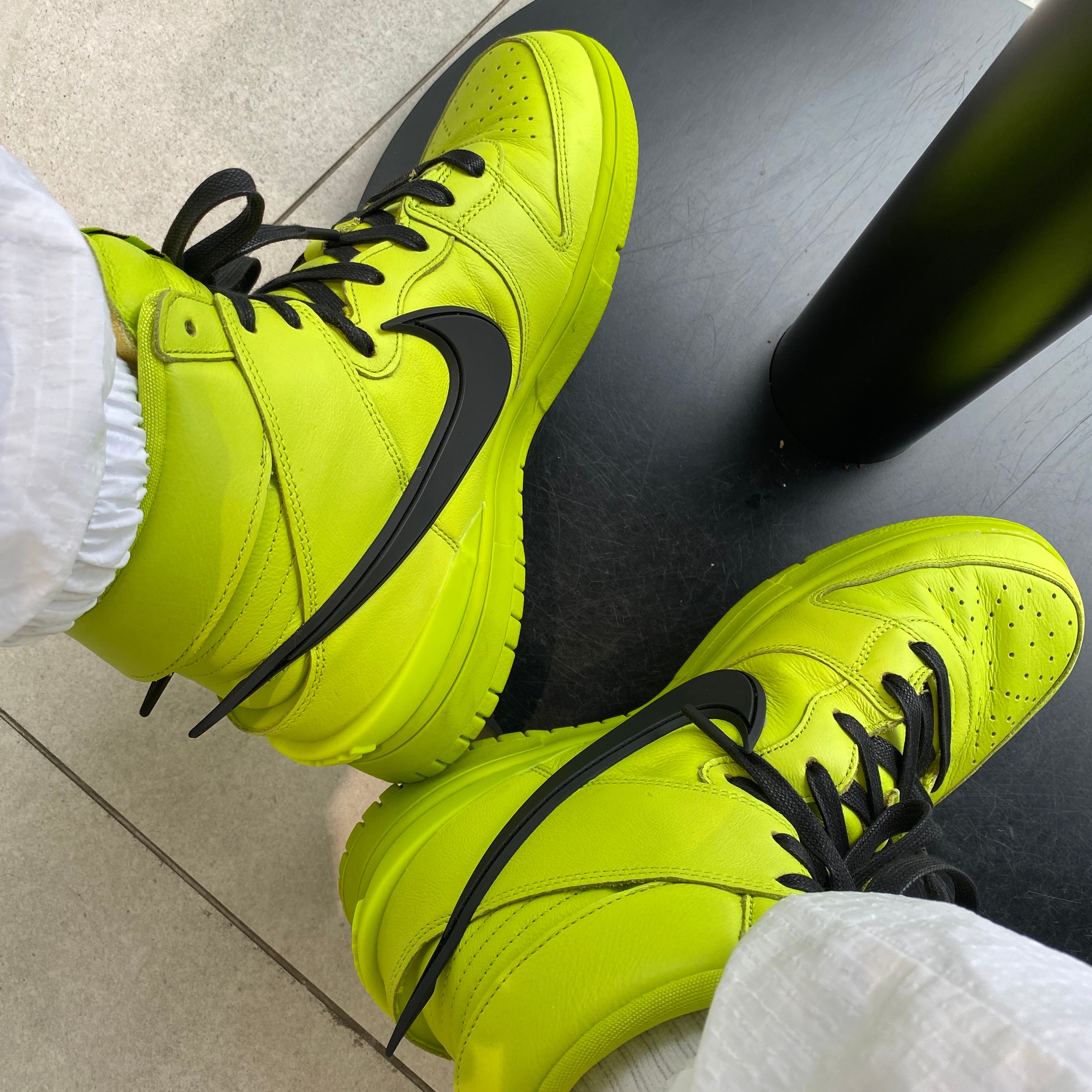 Nike x Ambush Dunk High Flash Lime 착용 스타일