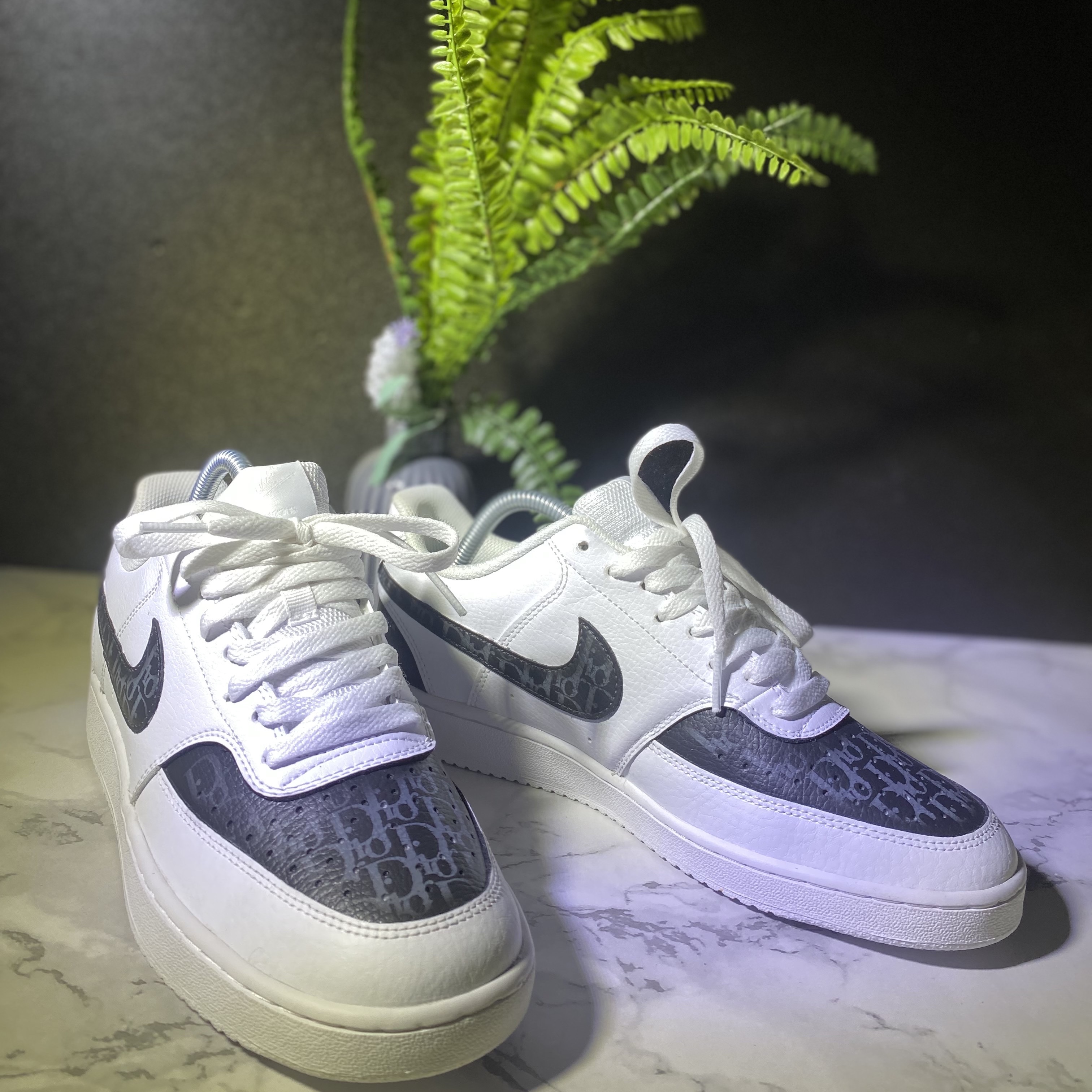 (W) Nike Dunk Low Triple White 착용 스타일 - 1